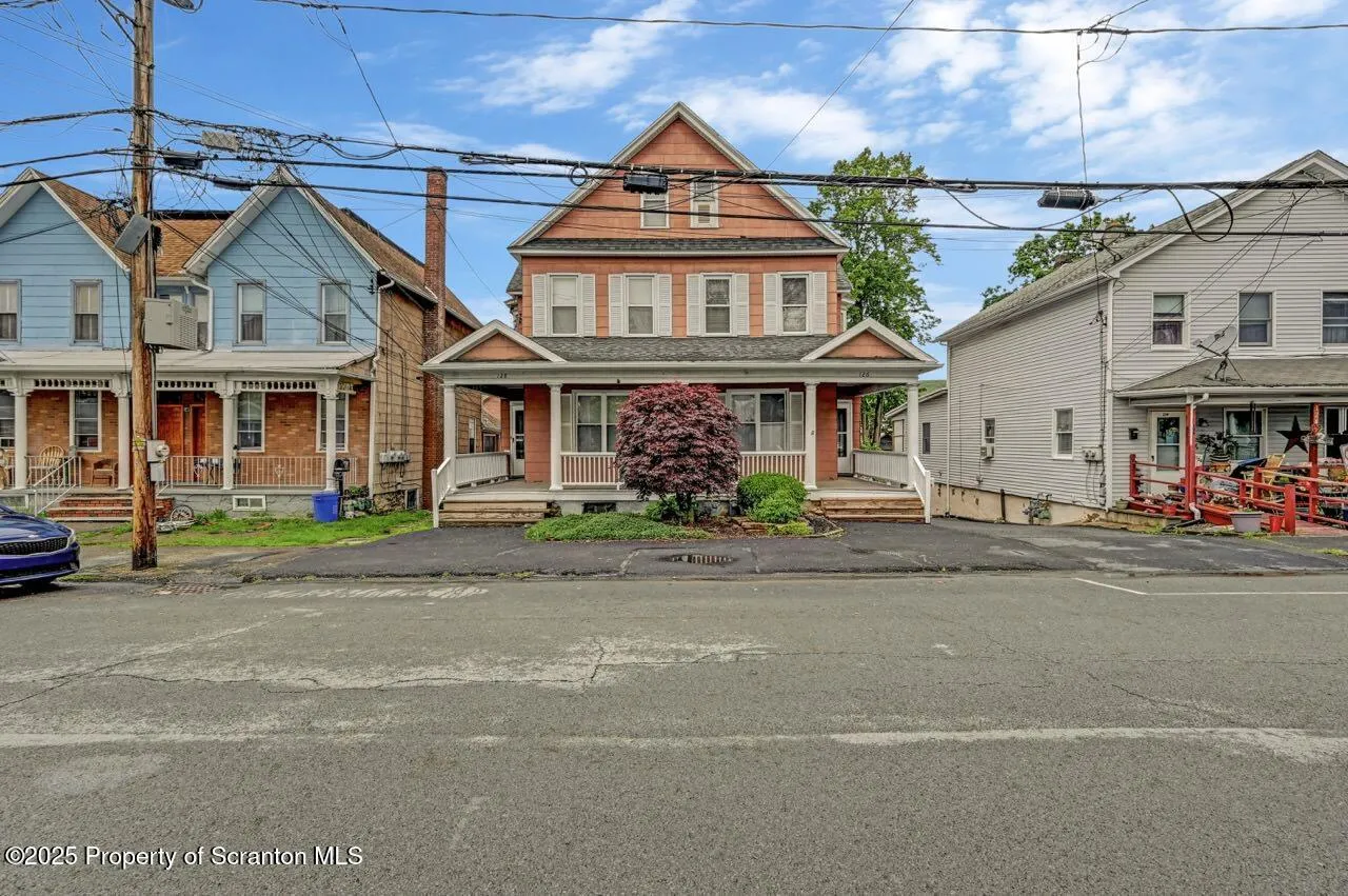 126-128 S. Rebecca Ave S Avenue Unit 126-128 - R 130, Scranton, Pennsylvania 18504, 9 Bedrooms Bedrooms, ,4 BathroomsBathrooms,Residential Income,For Sale,S. Rebecca Ave,SC252573