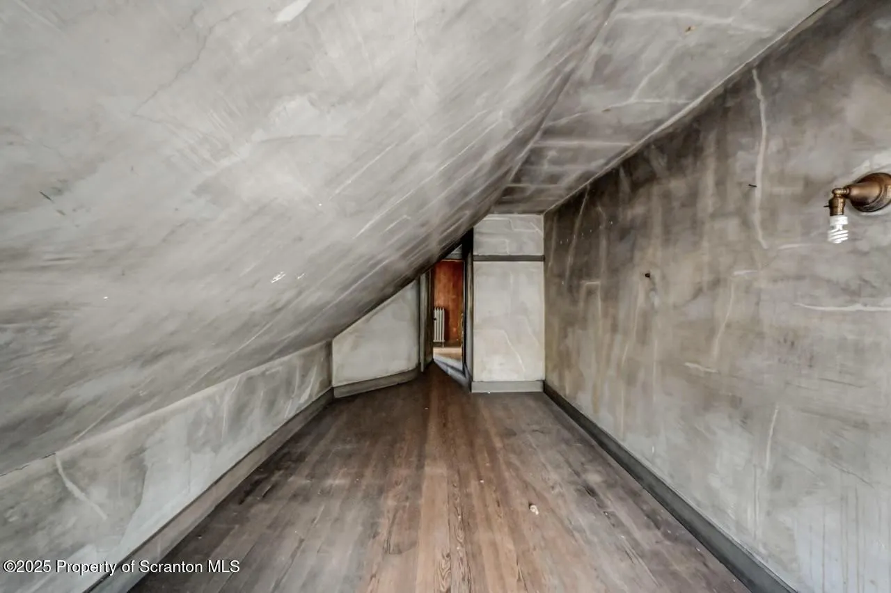 126-128 S. Rebecca Ave S Avenue Unit 126-128 - R 130, Scranton, Pennsylvania 18504, 9 Bedrooms Bedrooms, ,4 BathroomsBathrooms,Residential Income,For Sale,S. Rebecca Ave,SC252573