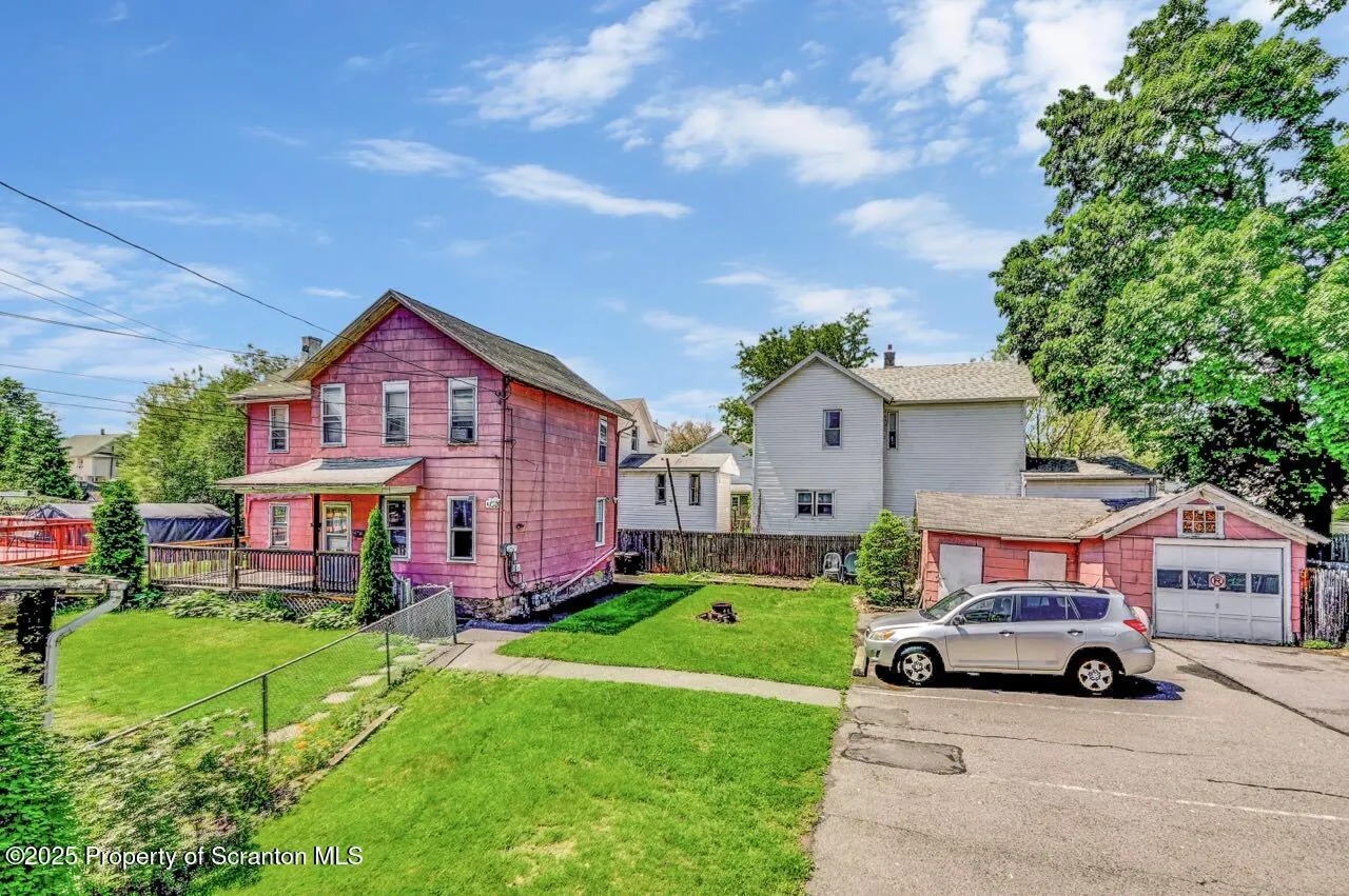 126-128 S. Rebecca Ave S Avenue Unit 126-128 - R 130, Scranton, Pennsylvania 18504, 9 Bedrooms Bedrooms, ,4 BathroomsBathrooms,Residential Income,For Sale,S. Rebecca Ave,SC252573