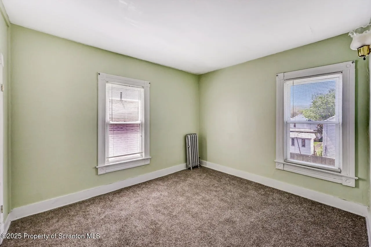 126-128 S. Rebecca Ave S Avenue Unit 126-128 - R 130, Scranton, Pennsylvania 18504, 9 Bedrooms Bedrooms, ,4 BathroomsBathrooms,Residential Income,For Sale,S. Rebecca Ave,SC252573