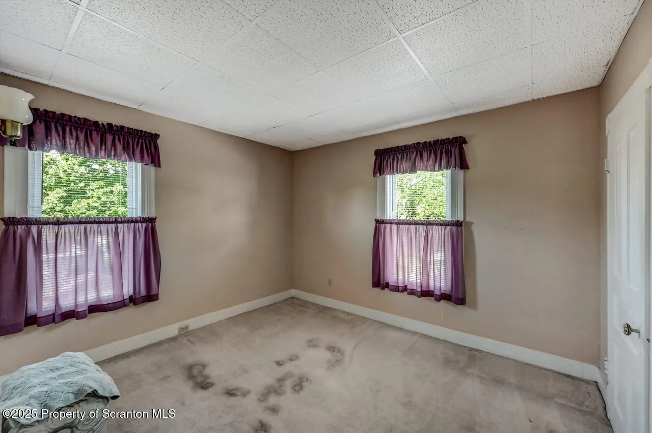 126-128 S. Rebecca Ave S Avenue Unit 126-128 - R 130, Scranton, Pennsylvania 18504, 9 Bedrooms Bedrooms, ,4 BathroomsBathrooms,Residential Income,For Sale,S. Rebecca Ave,SC252573