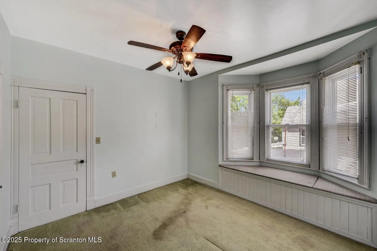126-128 S. Rebecca Ave S Avenue Unit 126-128 - R 130, Scranton, Pennsylvania 18504, 9 Bedrooms Bedrooms, ,4 BathroomsBathrooms,Residential Income,For Sale,S. Rebecca Ave,SC252573