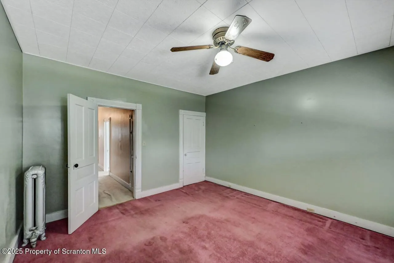 126-128 S. Rebecca Ave S Avenue Unit 126-128 - R 130, Scranton, Pennsylvania 18504, 9 Bedrooms Bedrooms, ,4 BathroomsBathrooms,Residential Income,For Sale,S. Rebecca Ave,SC252573