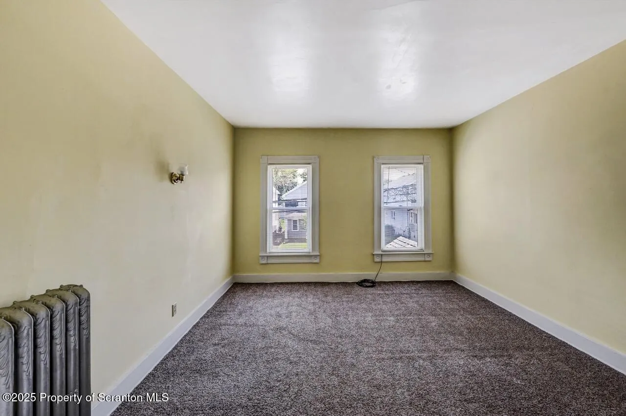 126-128 S. Rebecca Ave S Avenue Unit 126-128 - R 130, Scranton, Pennsylvania 18504, 9 Bedrooms Bedrooms, ,4 BathroomsBathrooms,Residential Income,For Sale,S. Rebecca Ave,SC252573