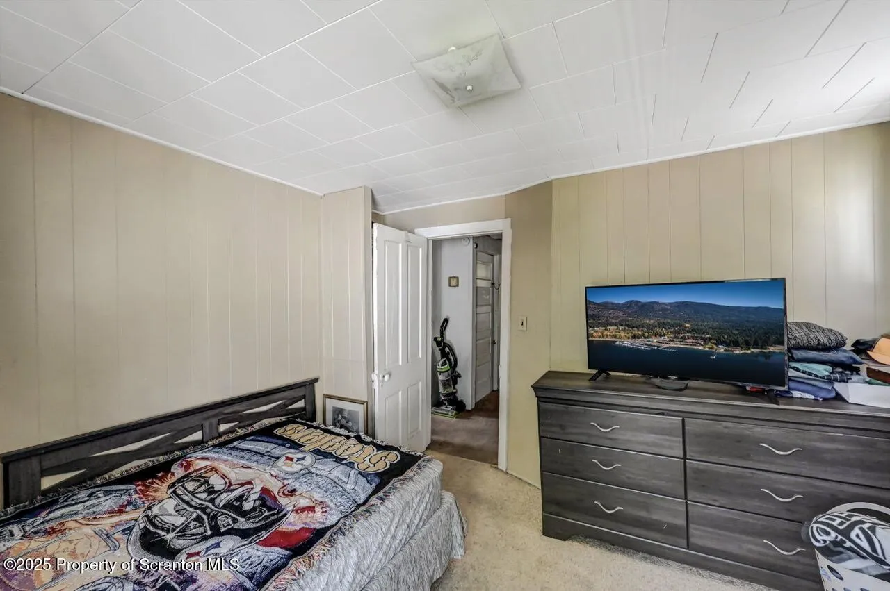 126-128 S. Rebecca Ave S Avenue Unit 126-128 - R 130, Scranton, Pennsylvania 18504, 9 Bedrooms Bedrooms, ,4 BathroomsBathrooms,Residential Income,For Sale,S. Rebecca Ave,SC252573