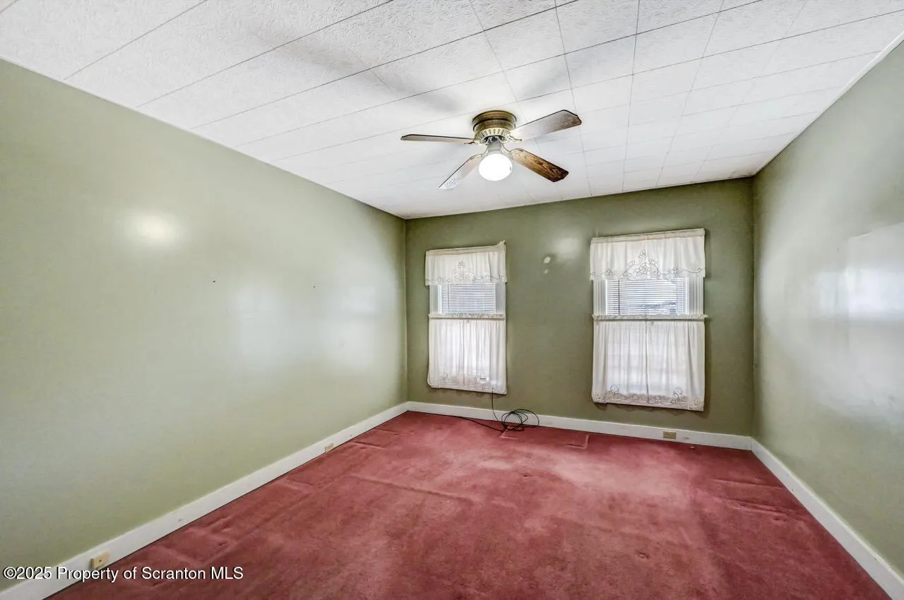 126-128 S. Rebecca Ave S Avenue Unit 126-128 - R 130, Scranton, Pennsylvania 18504, 9 Bedrooms Bedrooms, ,4 BathroomsBathrooms,Residential Income,For Sale,S. Rebecca Ave,SC252573
