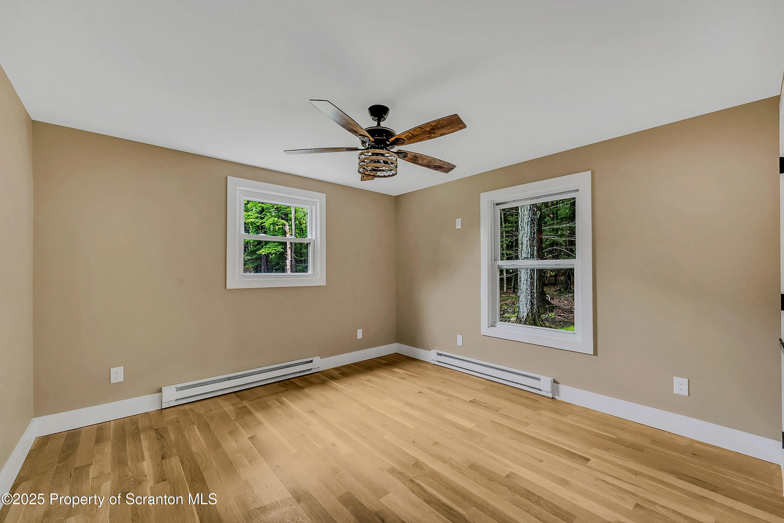 40 Honey Bear Road, Lake Ariel, Pennsylvania 18436, 3 Bedrooms Bedrooms, 6 Rooms Rooms,2 BathroomsBathrooms,Residential,For Sale,Honey Bear,SC252360