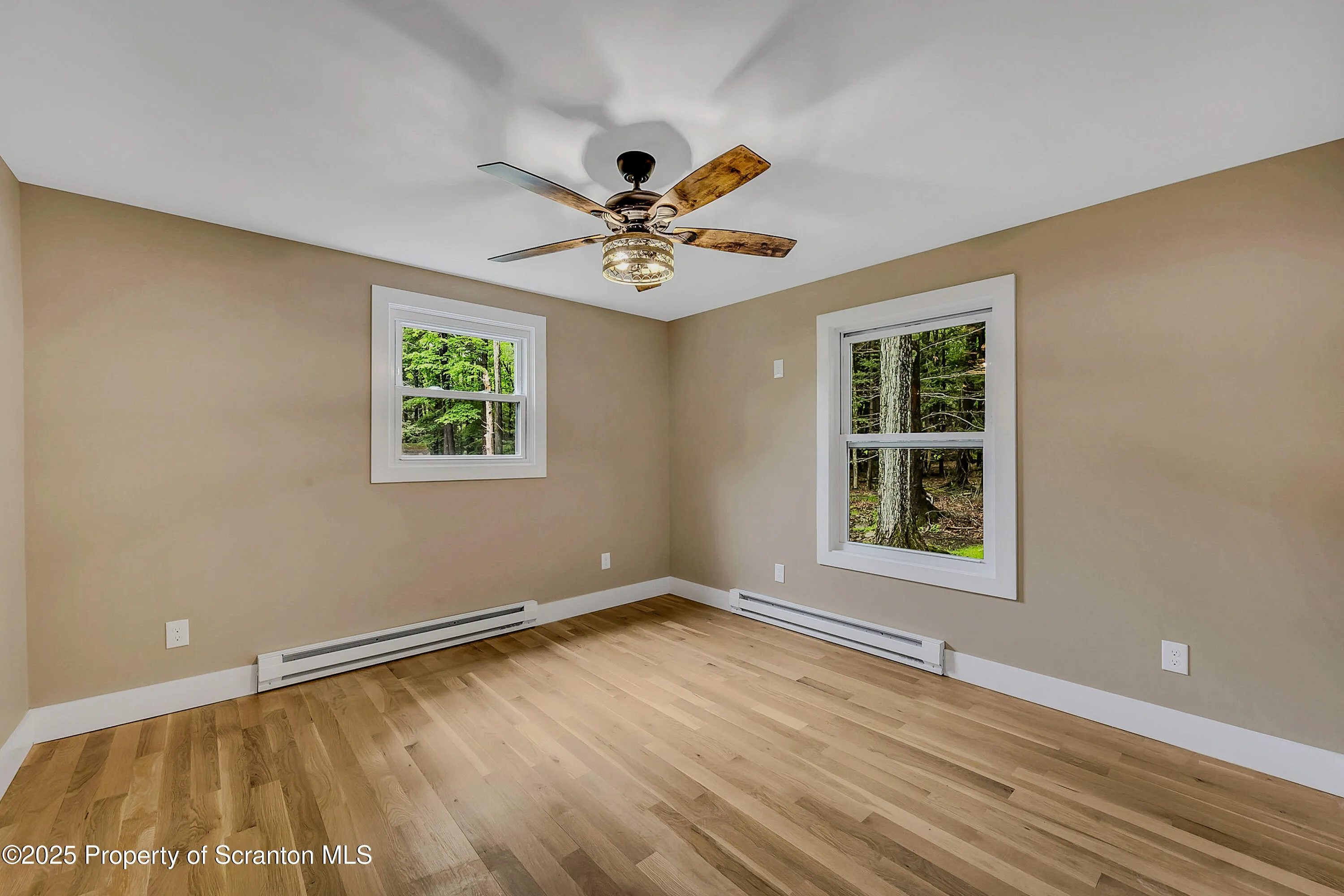 40 Honey Bear Road, Lake Ariel, Pennsylvania 18436, 3 Bedrooms Bedrooms, 6 Rooms Rooms,2 BathroomsBathrooms,Residential,For Sale,Honey Bear,SC252360