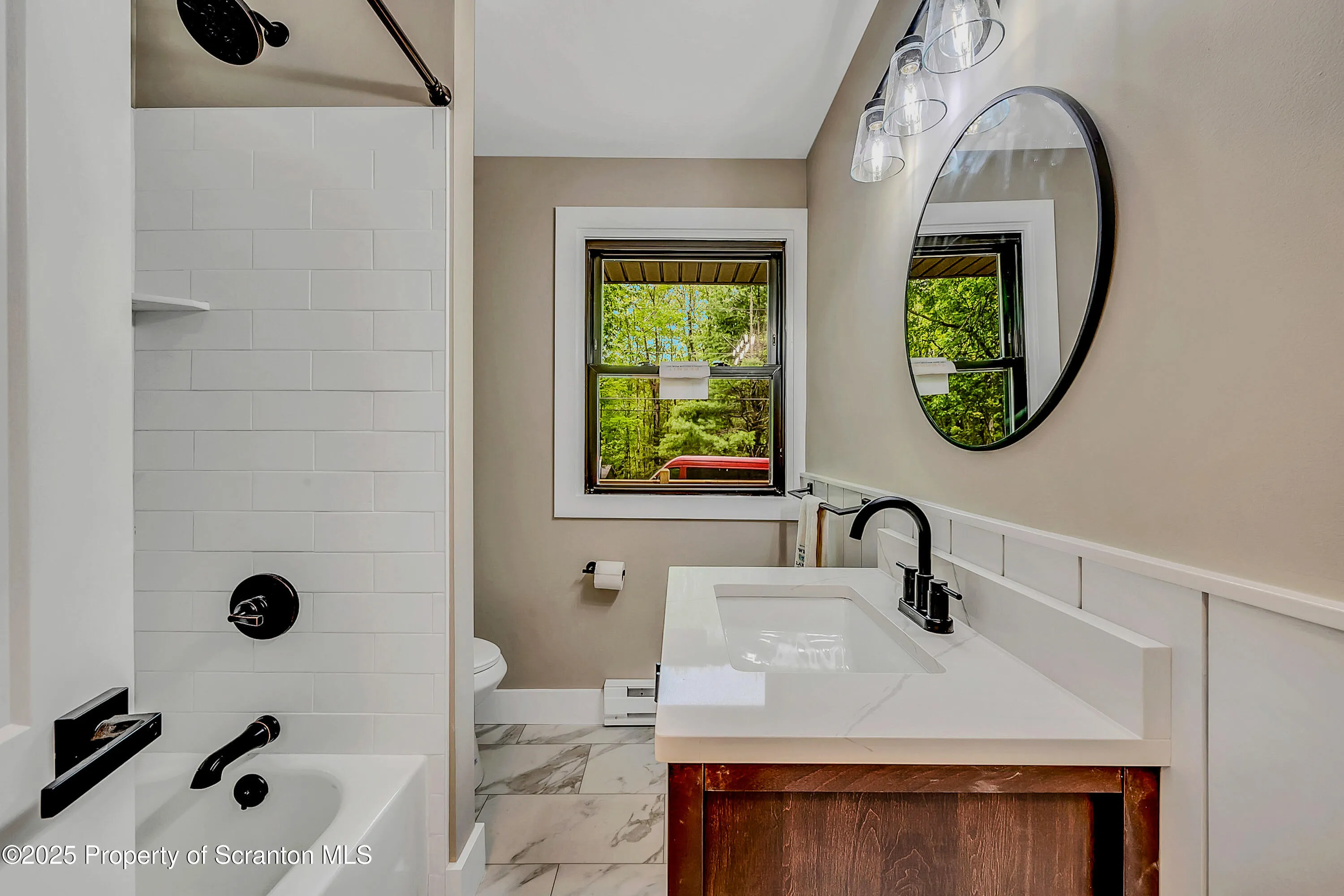 40 Honey Bear Road, Lake Ariel, Pennsylvania 18436, 3 Bedrooms Bedrooms, 6 Rooms Rooms,2 BathroomsBathrooms,Residential,For Sale,Honey Bear,SC252360