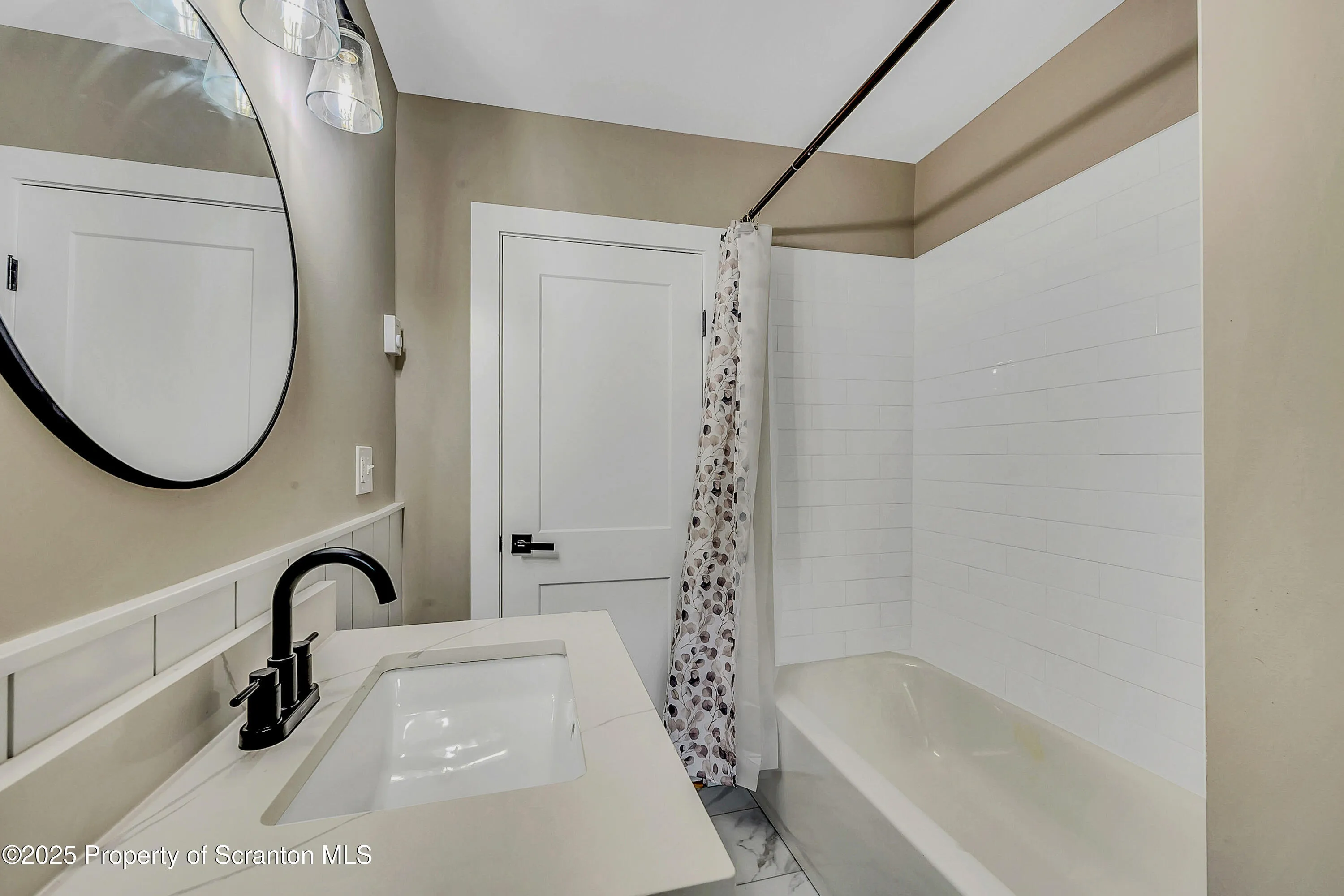 40 Honey Bear Road, Lake Ariel, Pennsylvania 18436, 3 Bedrooms Bedrooms, 6 Rooms Rooms,2 BathroomsBathrooms,Residential,For Sale,Honey Bear,SC252360