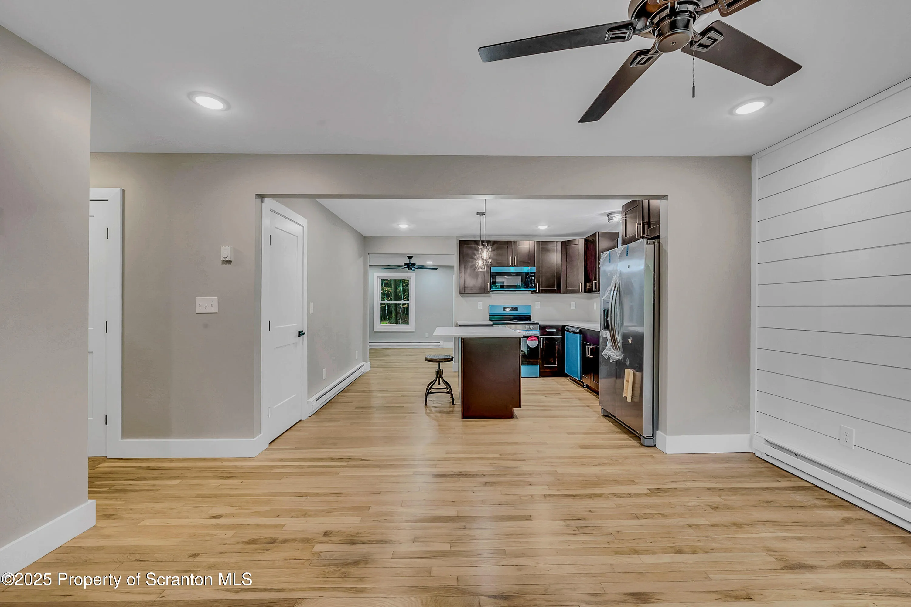 40 Honey Bear Road, Lake Ariel, Pennsylvania 18436, 3 Bedrooms Bedrooms, 6 Rooms Rooms,2 BathroomsBathrooms,Residential,For Sale,Honey Bear,SC252360
