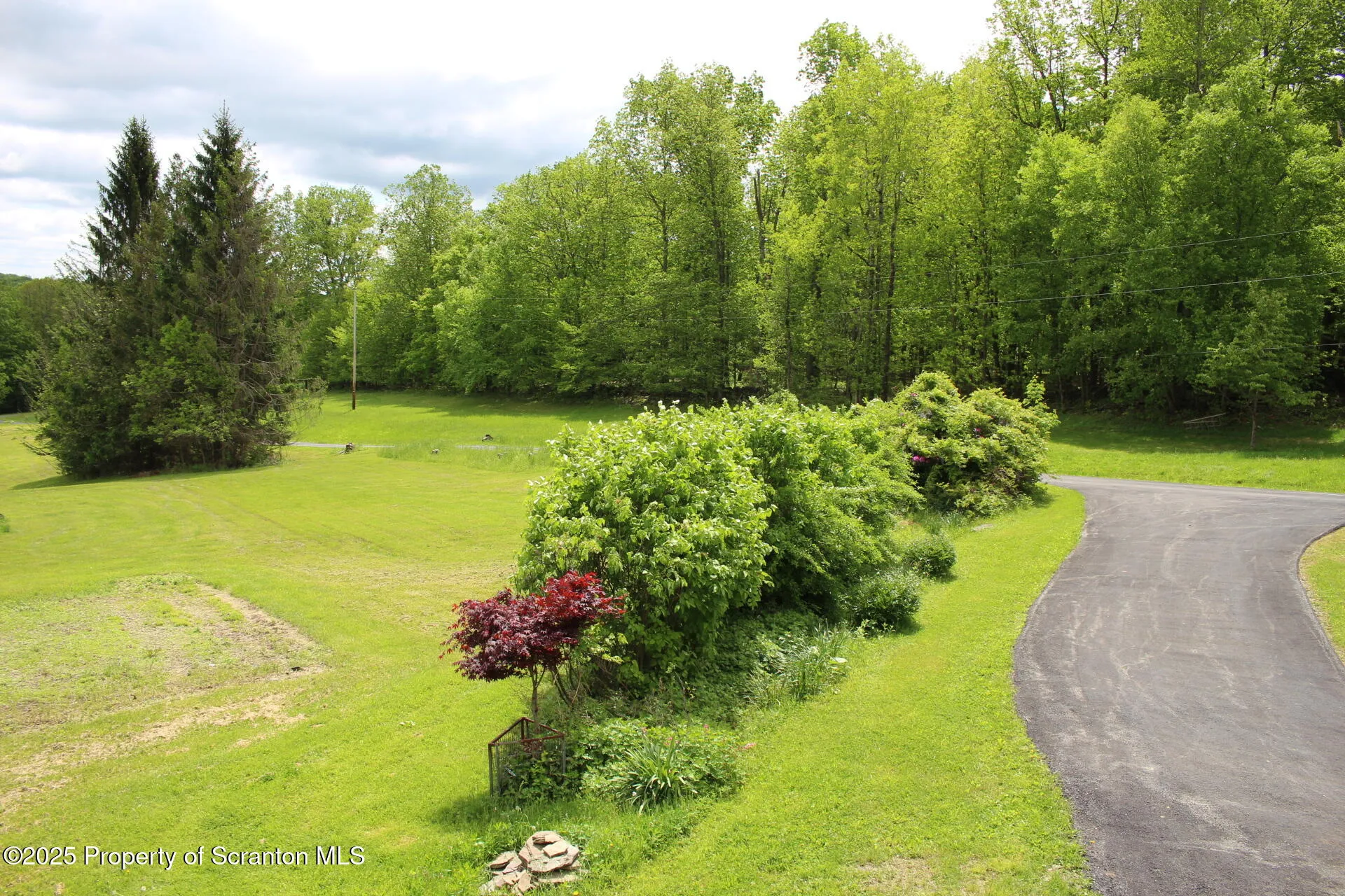 215 Linaberry Road, Montrose, Pennsylvania 18801, 3 Bedrooms Bedrooms, 7 Rooms Rooms,2 BathroomsBathrooms,Residential,For Sale,Linaberry,SC252603