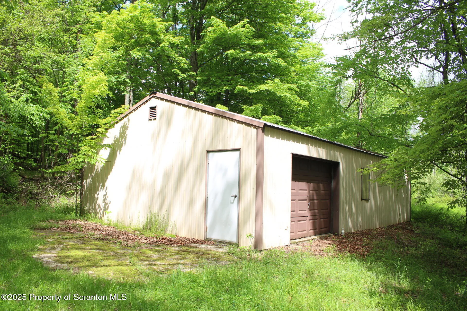 215 Linaberry Road, Montrose, Pennsylvania 18801, 3 Bedrooms Bedrooms, 7 Rooms Rooms,2 BathroomsBathrooms,Residential,For Sale,Linaberry,SC252603
