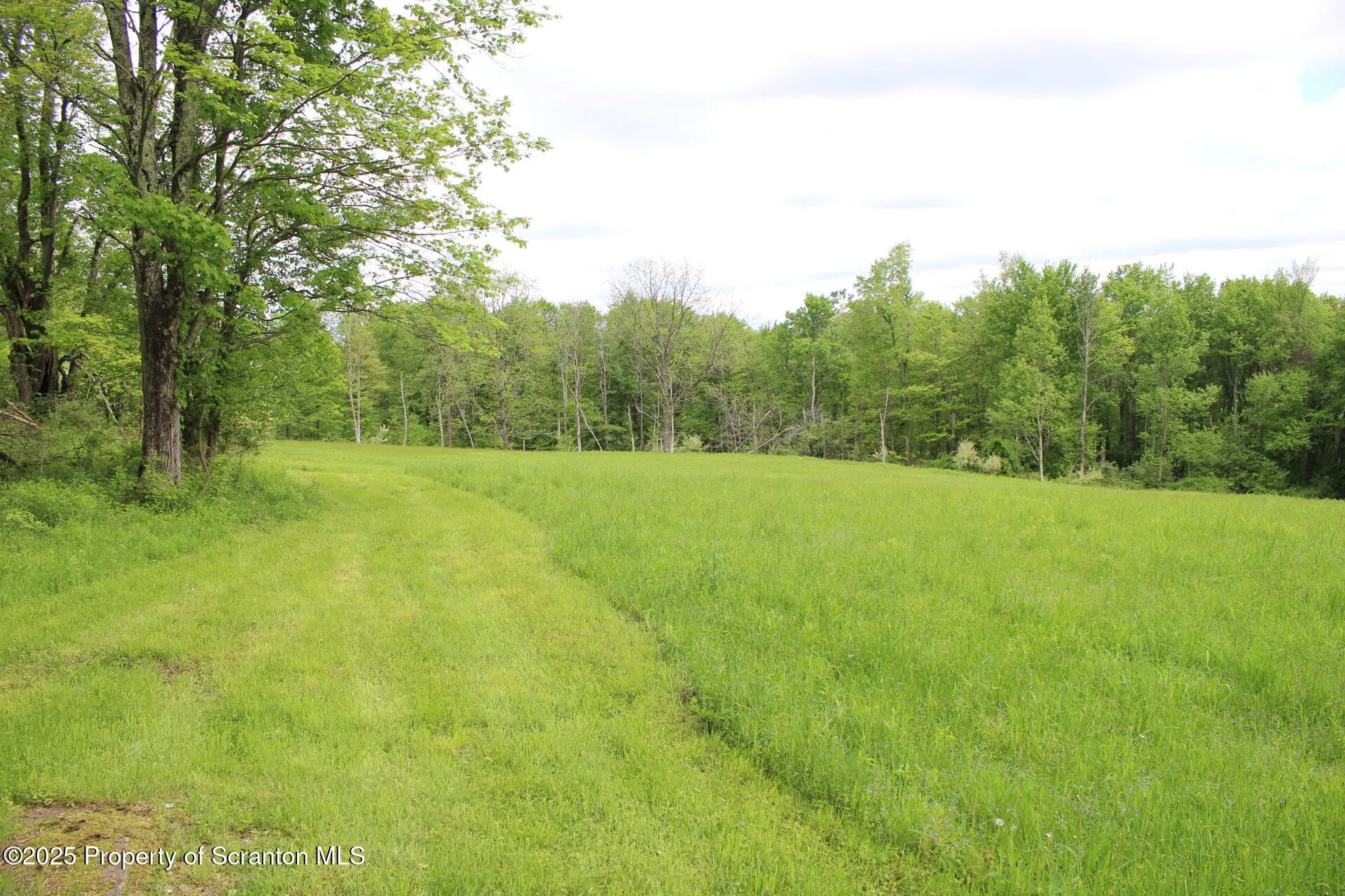 215 Linaberry Road, Montrose, Pennsylvania 18801, 3 Bedrooms Bedrooms, 7 Rooms Rooms,2 BathroomsBathrooms,Residential,For Sale,Linaberry,SC252603