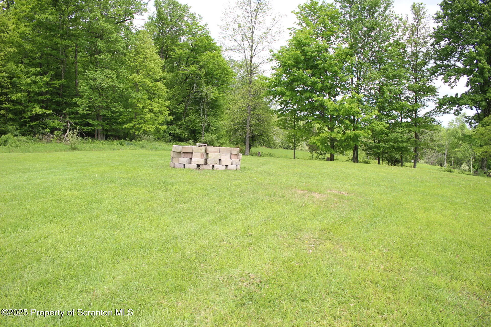 215 Linaberry Road, Montrose, Pennsylvania 18801, 3 Bedrooms Bedrooms, 7 Rooms Rooms,2 BathroomsBathrooms,Residential,For Sale,Linaberry,SC252603