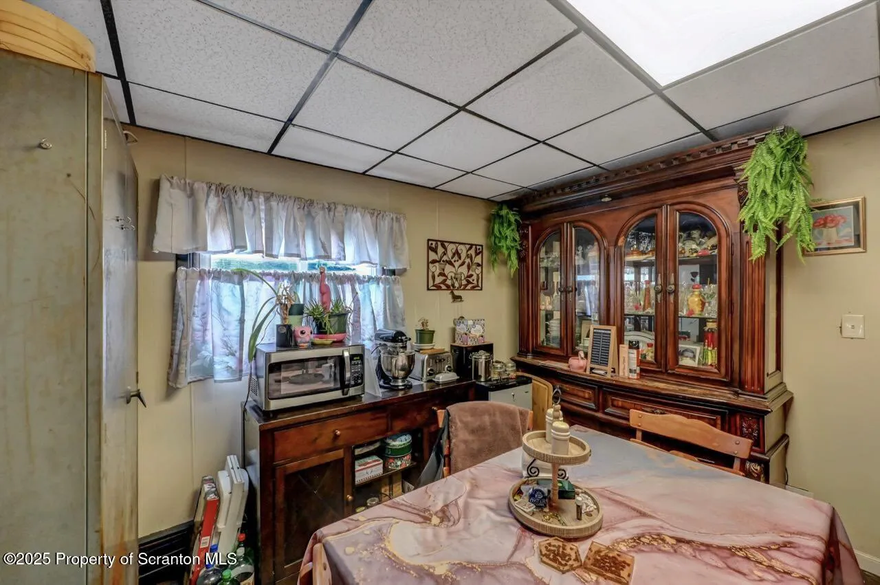 1221 1223 Eynon Street, Scranton, Pennsylvania 18504, 5 Bedrooms Bedrooms, ,3 BathroomsBathrooms,Residential Income,For Sale,1223 Eynon,SC252770