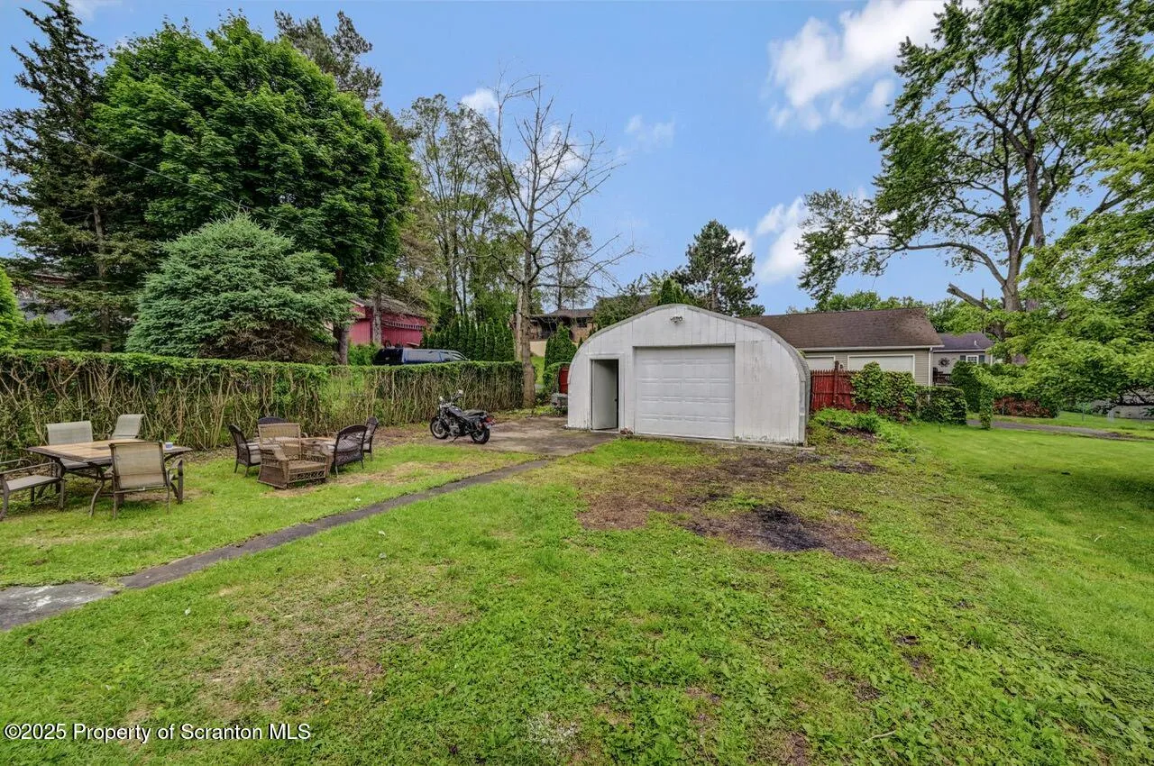 1221 1223 Eynon Street, Scranton, Pennsylvania 18504, 5 Bedrooms Bedrooms, ,3 BathroomsBathrooms,Residential Income,For Sale,1223 Eynon,SC252770