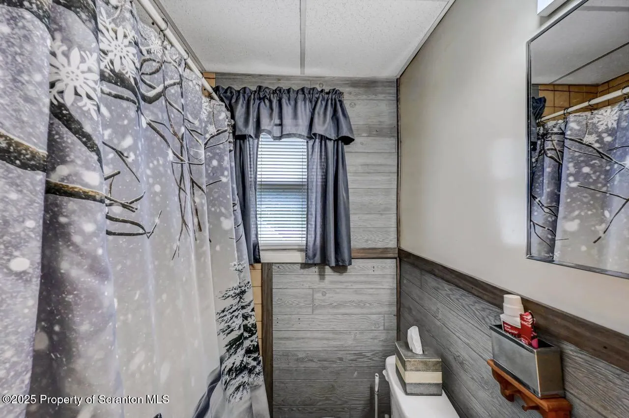 1221 1223 Eynon Street, Scranton, Pennsylvania 18504, 5 Bedrooms Bedrooms, ,3 BathroomsBathrooms,Residential Income,For Sale,1223 Eynon,SC252770