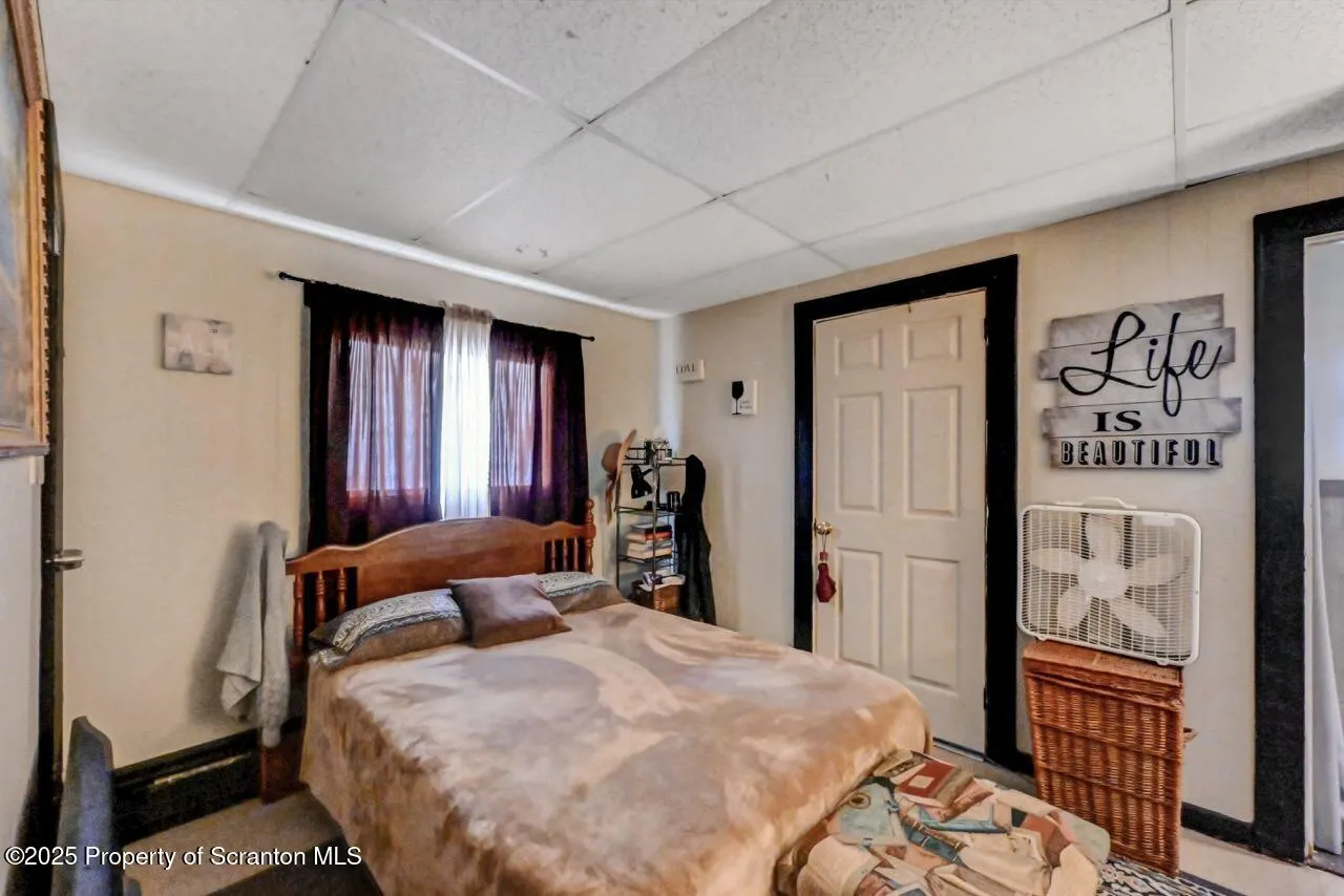 1221 1223 Eynon Street, Scranton, Pennsylvania 18504, 5 Bedrooms Bedrooms, ,3 BathroomsBathrooms,Residential Income,For Sale,1223 Eynon,SC252770