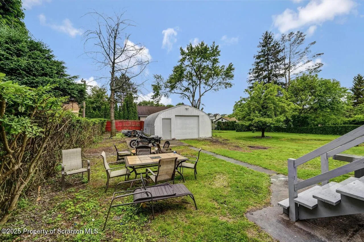 1221 1223 Eynon Street, Scranton, Pennsylvania 18504, 5 Bedrooms Bedrooms, ,3 BathroomsBathrooms,Residential Income,For Sale,1223 Eynon,SC252770