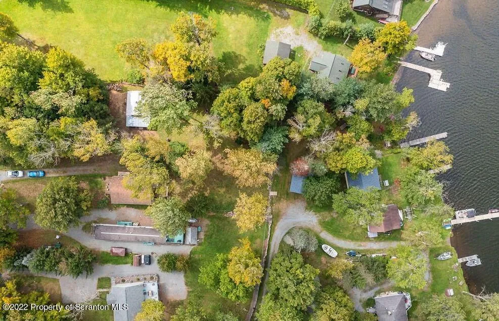 577 Duck Harbor Road, Equinunk, Pennsylvania 18417, 4 Bedrooms Bedrooms, 8 Rooms Rooms,3 BathroomsBathrooms,Residential,For Sale,Duck Harbor,SC252623