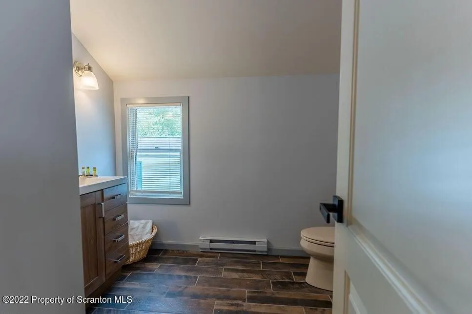 577 Duck Harbor Road, Equinunk, Pennsylvania 18417, 4 Bedrooms Bedrooms, 8 Rooms Rooms,3 BathroomsBathrooms,Residential,For Sale,Duck Harbor,SC252623