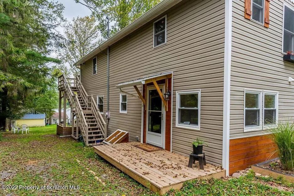 577 Duck Harbor Road, Equinunk, Pennsylvania 18417, 4 Bedrooms Bedrooms, 8 Rooms Rooms,3 BathroomsBathrooms,Residential,For Sale,Duck Harbor,SC252623