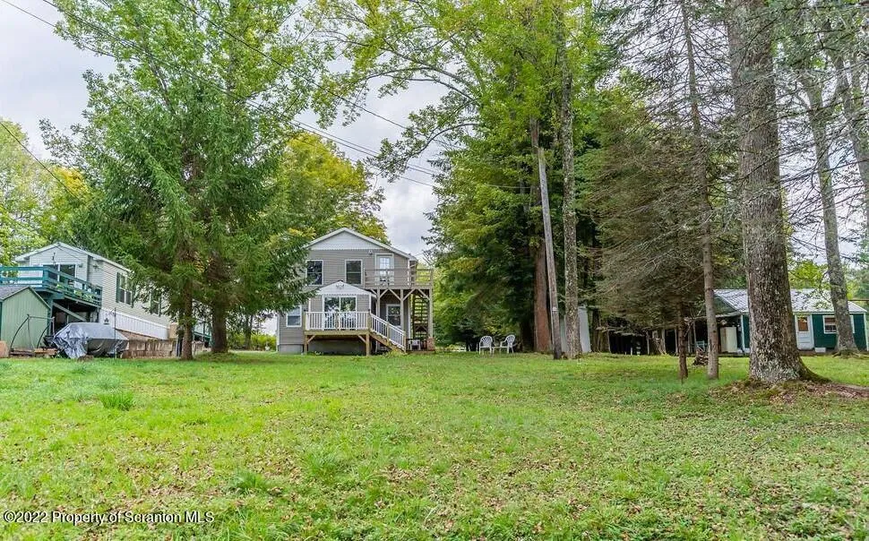 577 Duck Harbor Road, Equinunk, Pennsylvania 18417, 4 Bedrooms Bedrooms, 8 Rooms Rooms,3 BathroomsBathrooms,Residential,For Sale,Duck Harbor,SC252623