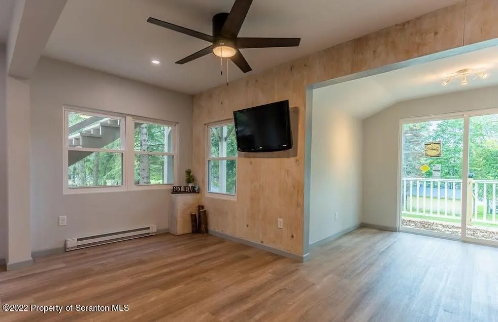 577 Duck Harbor Road, Equinunk, Pennsylvania 18417, 4 Bedrooms Bedrooms, 8 Rooms Rooms,3 BathroomsBathrooms,Residential,For Sale,Duck Harbor,SC252623