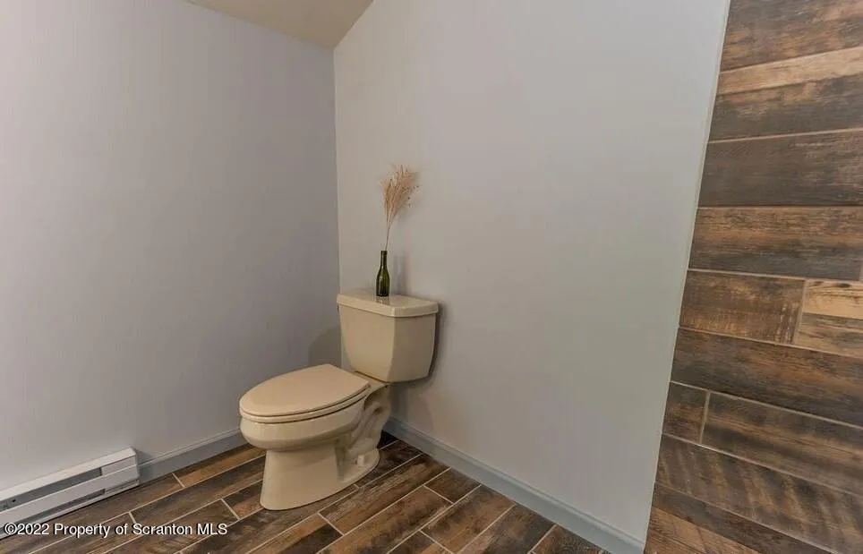 577 Duck Harbor Road, Equinunk, Pennsylvania 18417, 4 Bedrooms Bedrooms, 8 Rooms Rooms,3 BathroomsBathrooms,Residential,For Sale,Duck Harbor,SC252623