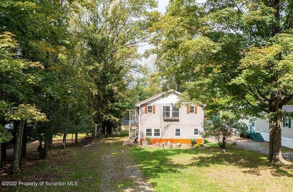 577 Duck Harbor Road, Equinunk, Pennsylvania 18417, 4 Bedrooms Bedrooms, 8 Rooms Rooms,3 BathroomsBathrooms,Residential,For Sale,Duck Harbor,SC252623