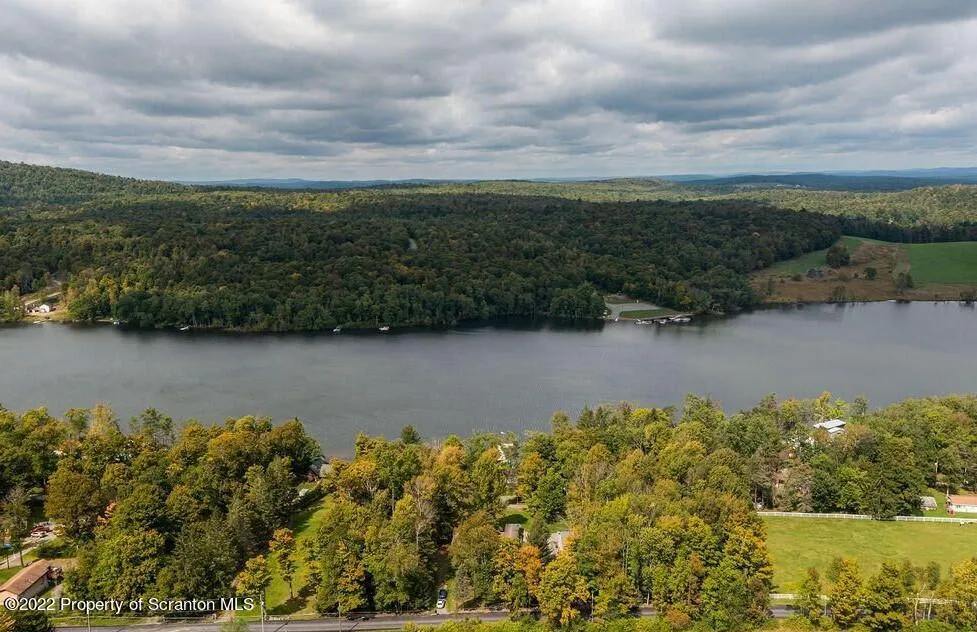 577 Duck Harbor Road, Equinunk, Pennsylvania 18417, 4 Bedrooms Bedrooms, 8 Rooms Rooms,3 BathroomsBathrooms,Residential,For Sale,Duck Harbor,SC252623