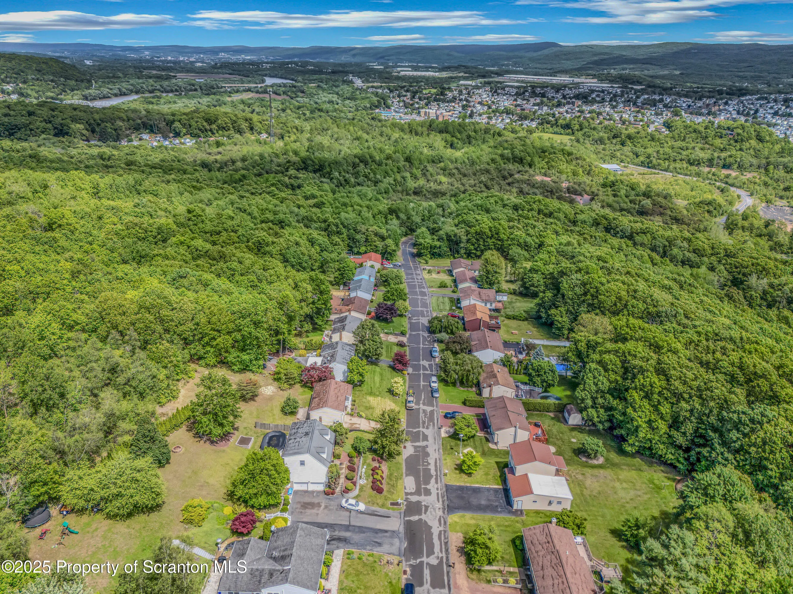 14 Vista Drive, Nanticoke City, Pennsylvania 18634, 3 Bedrooms Bedrooms, 6 Rooms Rooms,2 BathroomsBathrooms,Residential,For Sale,Vista,SC252659
