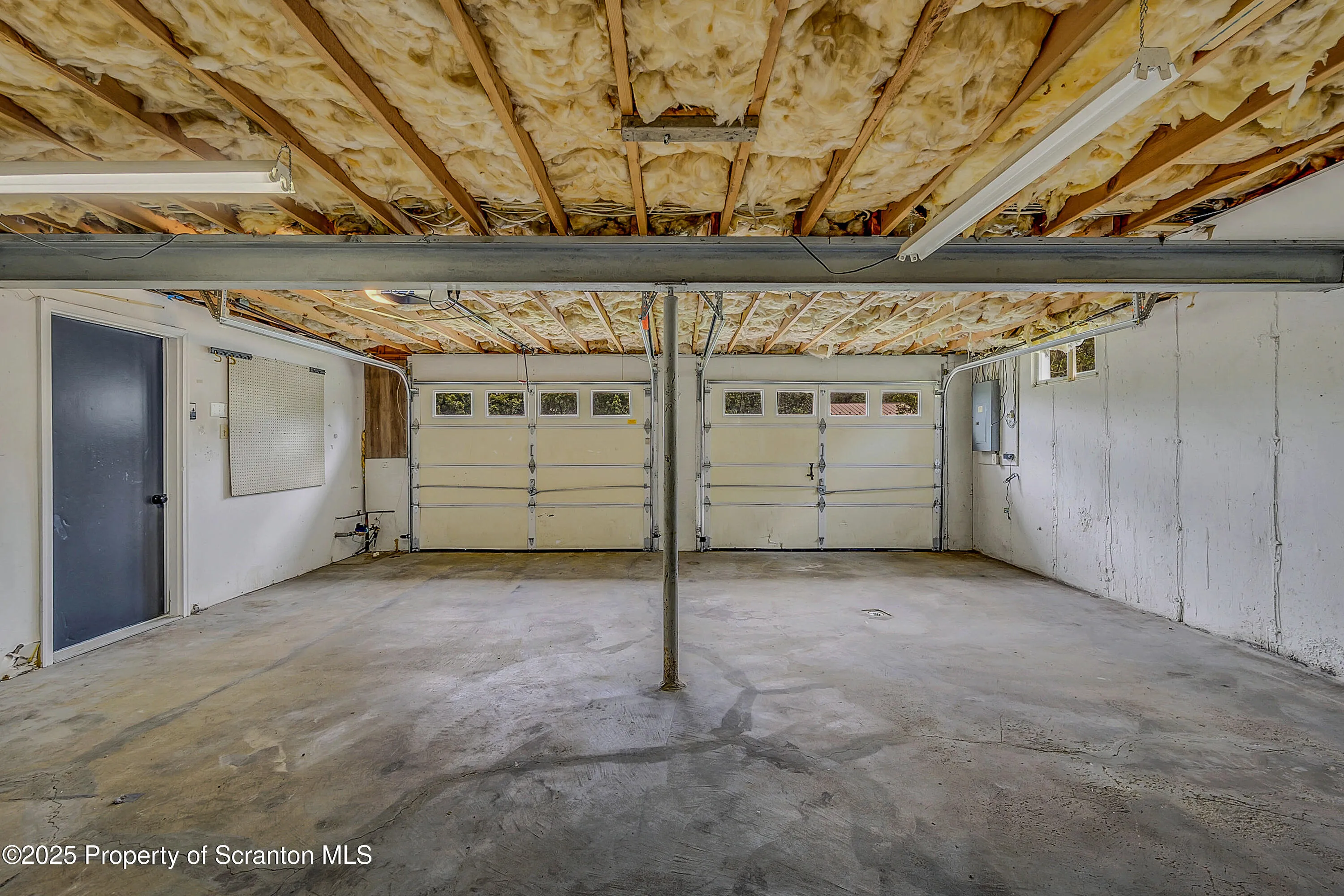 14 Vista Drive, Nanticoke City, Pennsylvania 18634, 3 Bedrooms Bedrooms, 6 Rooms Rooms,2 BathroomsBathrooms,Residential,For Sale,Vista,SC252659
