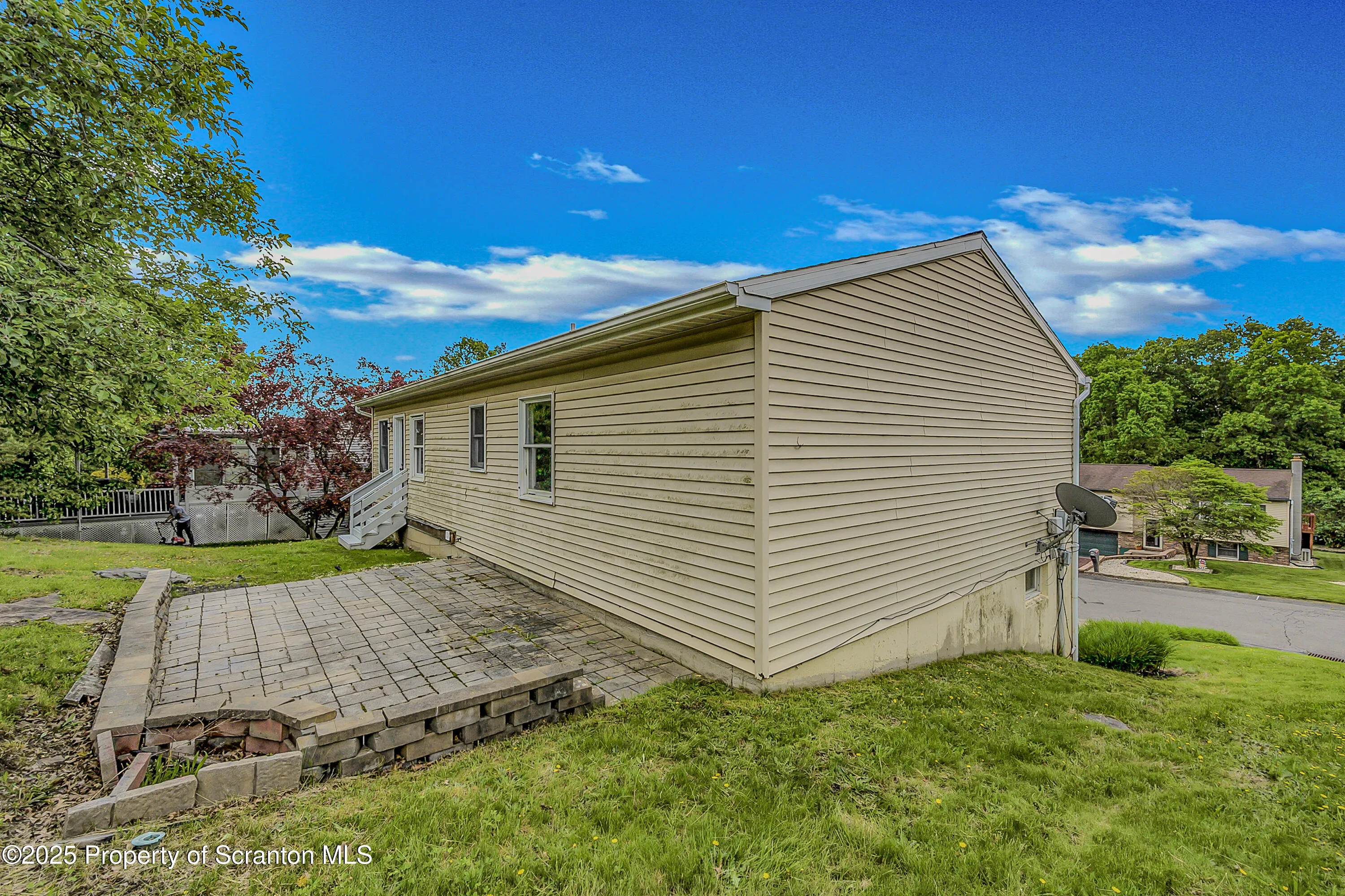 14 Vista Drive, Nanticoke City, Pennsylvania 18634, 3 Bedrooms Bedrooms, 6 Rooms Rooms,2 BathroomsBathrooms,Residential,For Sale,Vista,SC252659