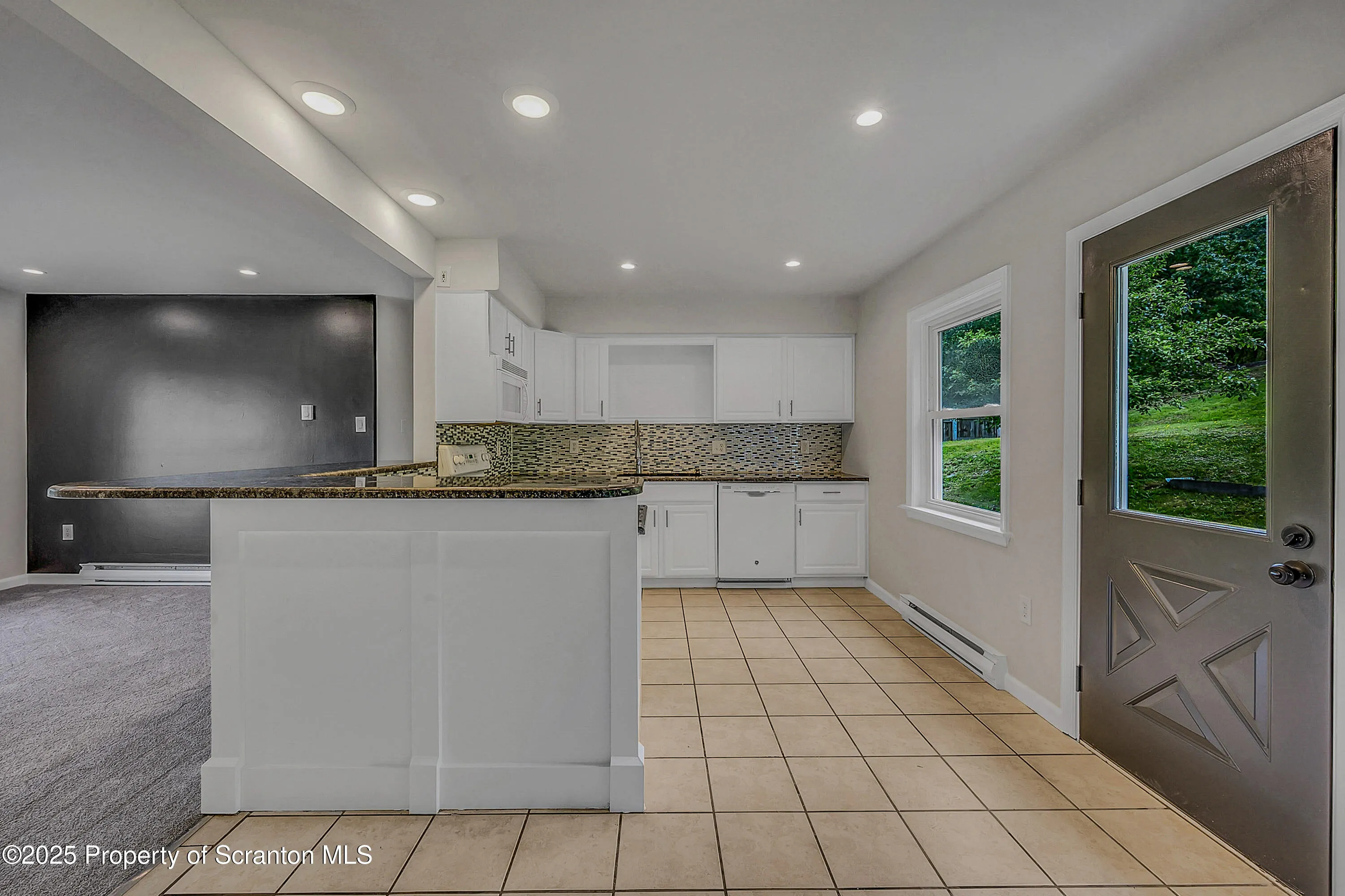14 Vista Drive, Nanticoke City, Pennsylvania 18634, 3 Bedrooms Bedrooms, 6 Rooms Rooms,2 BathroomsBathrooms,Residential,For Sale,Vista,SC252659