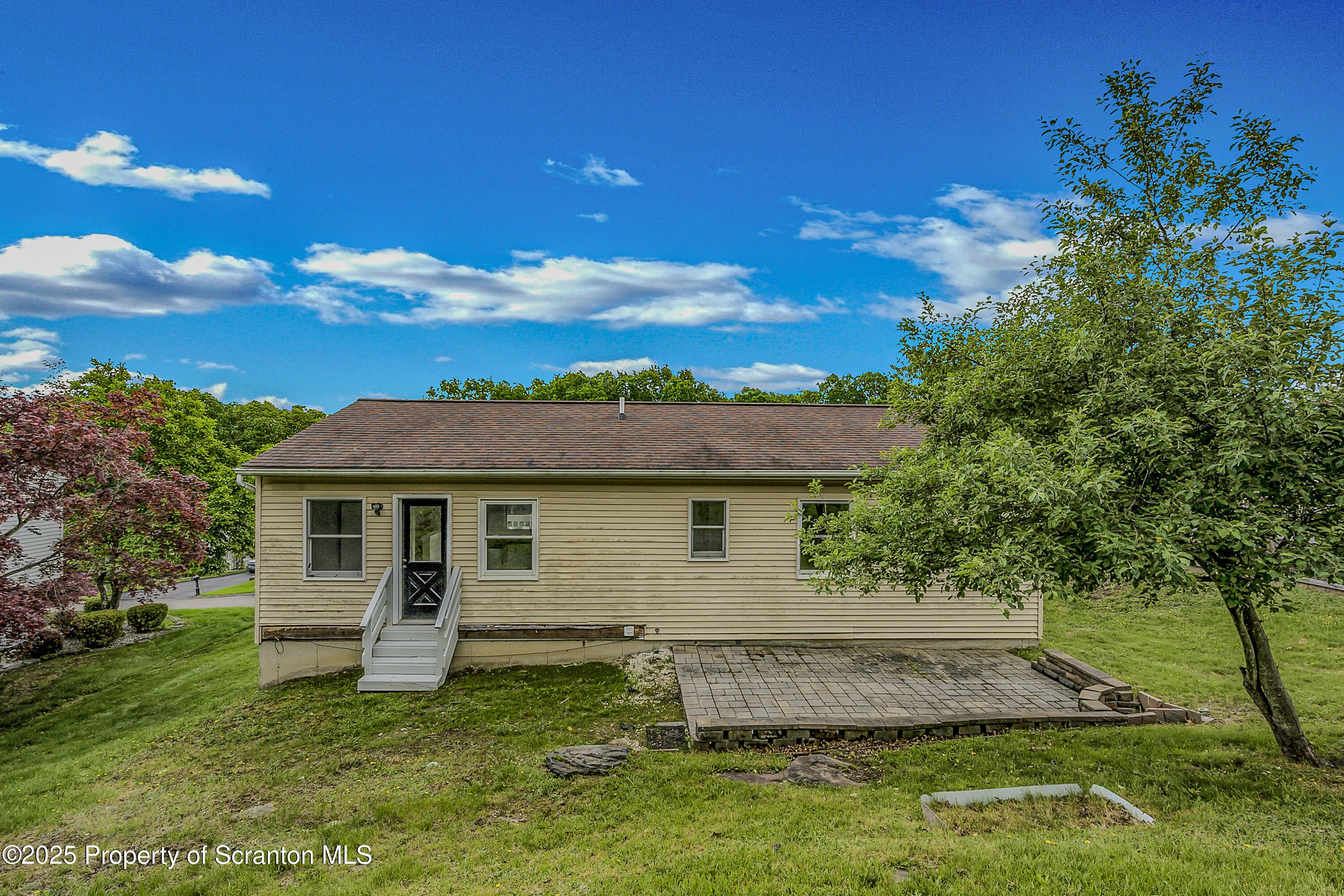 14 Vista Drive, Nanticoke City, Pennsylvania 18634, 3 Bedrooms Bedrooms, 6 Rooms Rooms,2 BathroomsBathrooms,Residential,For Sale,Vista,SC252659