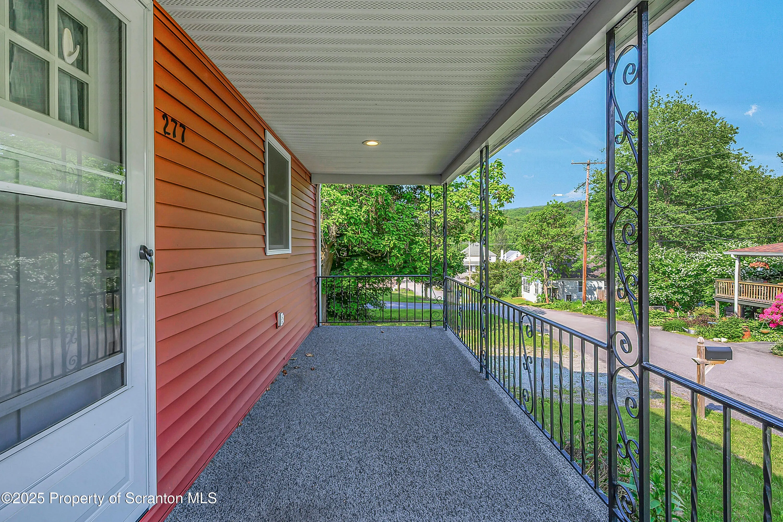 277 Atlas Street, Fell Twp, Pennsylvania 18407, 3 Bedrooms Bedrooms, 6 Rooms Rooms,2 BathroomsBathrooms,Residential,For Sale,Atlas,SC253207