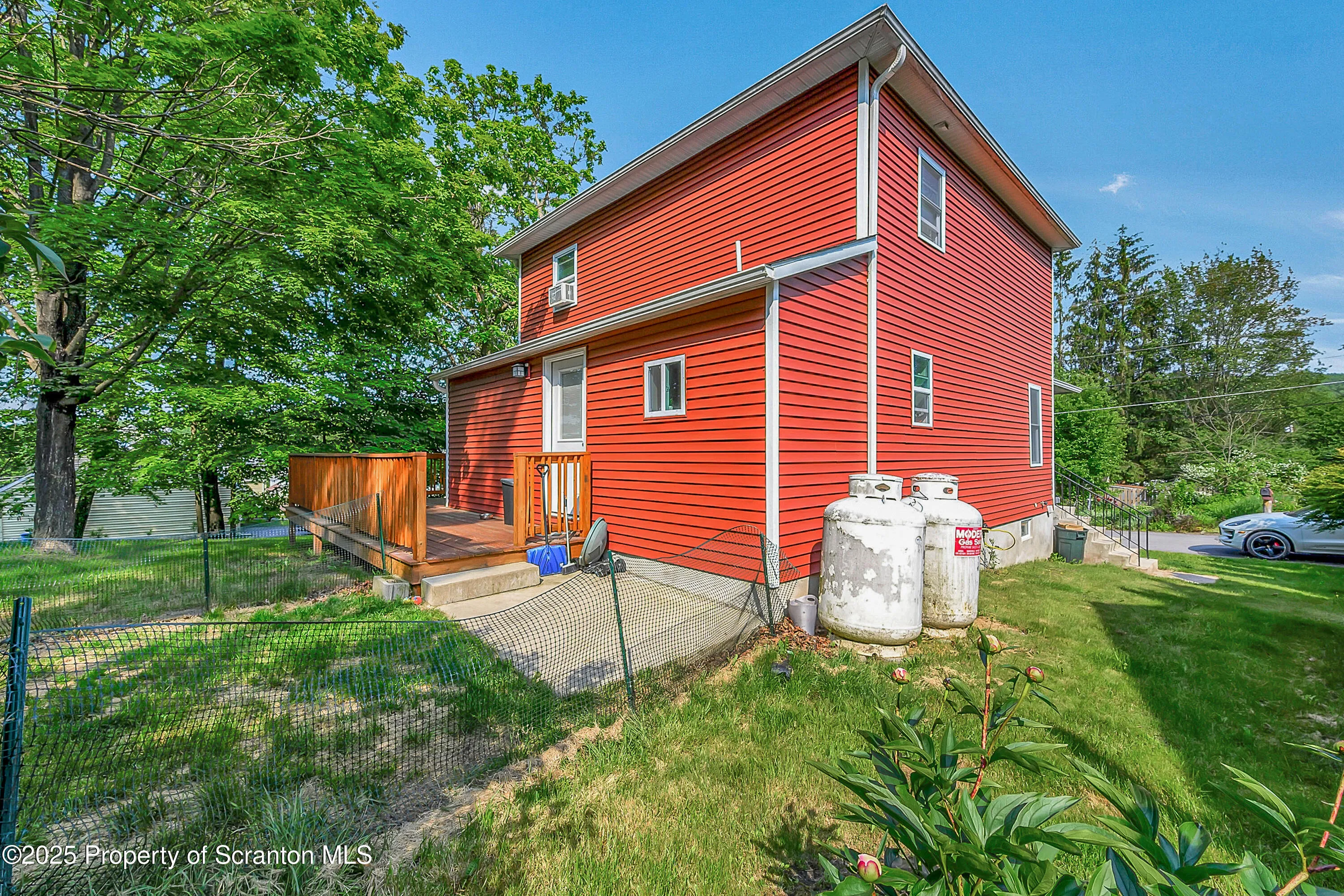 277 Atlas Street, Fell Twp, Pennsylvania 18407, 3 Bedrooms Bedrooms, 6 Rooms Rooms,2 BathroomsBathrooms,Residential,For Sale,Atlas,SC253207