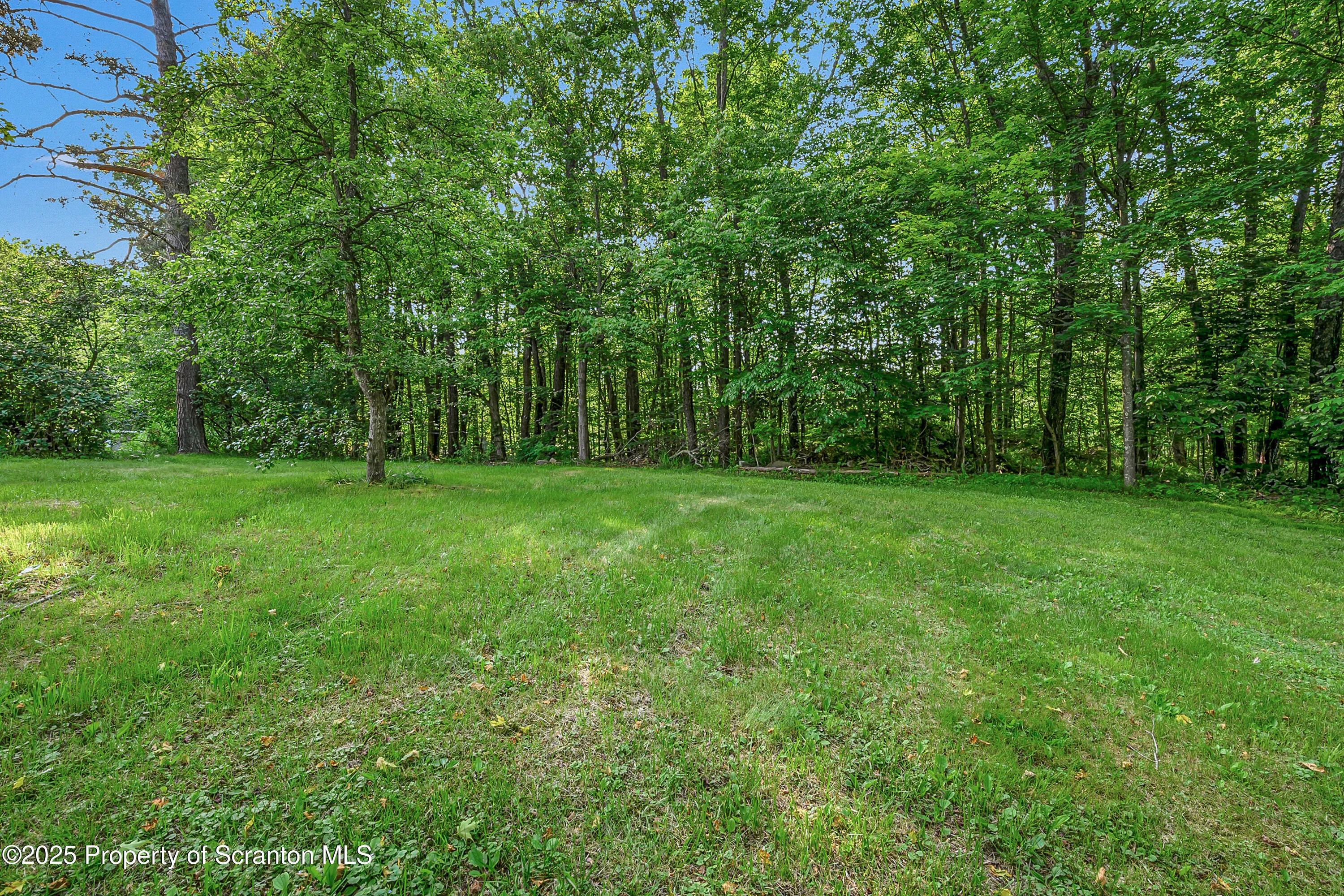 277 Atlas Street, Fell Twp, Pennsylvania 18407, 3 Bedrooms Bedrooms, 6 Rooms Rooms,2 BathroomsBathrooms,Residential,For Sale,Atlas,SC253207
