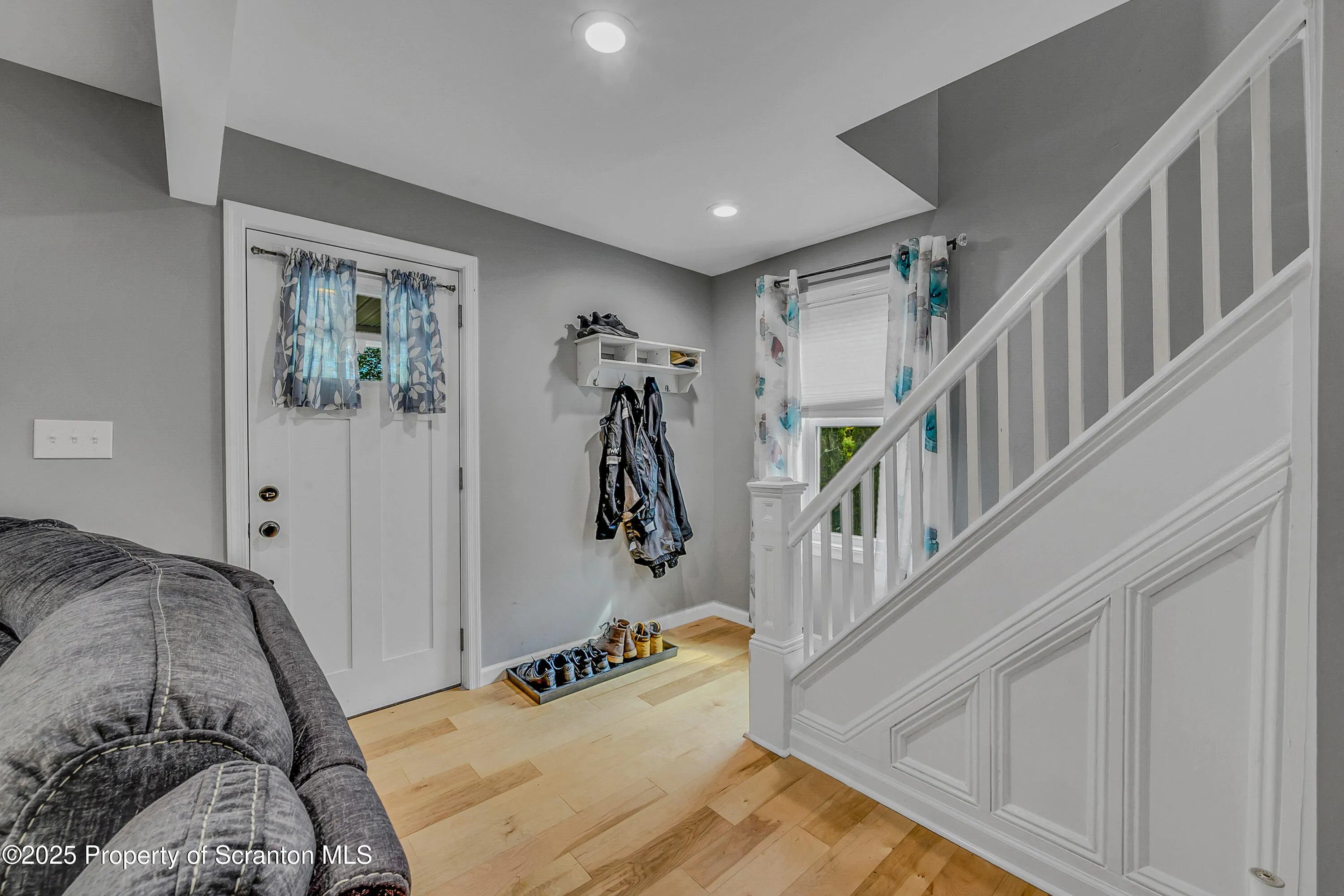 277 Atlas Street, Fell Twp, Pennsylvania 18407, 3 Bedrooms Bedrooms, 6 Rooms Rooms,2 BathroomsBathrooms,Residential,For Sale,Atlas,SC253207