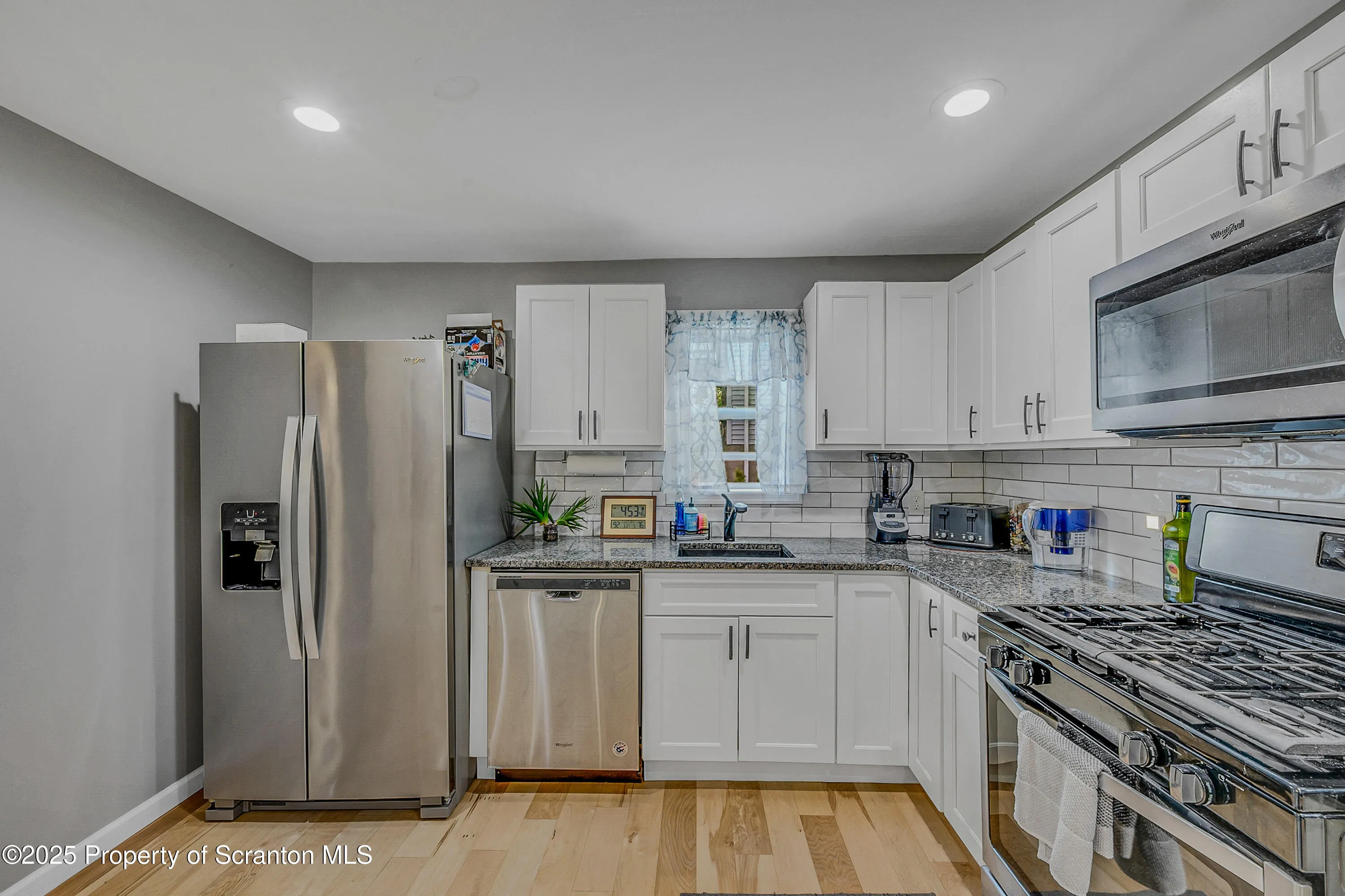 277 Atlas Street, Fell Twp, Pennsylvania 18407, 3 Bedrooms Bedrooms, 6 Rooms Rooms,2 BathroomsBathrooms,Residential,For Sale,Atlas,SC253207