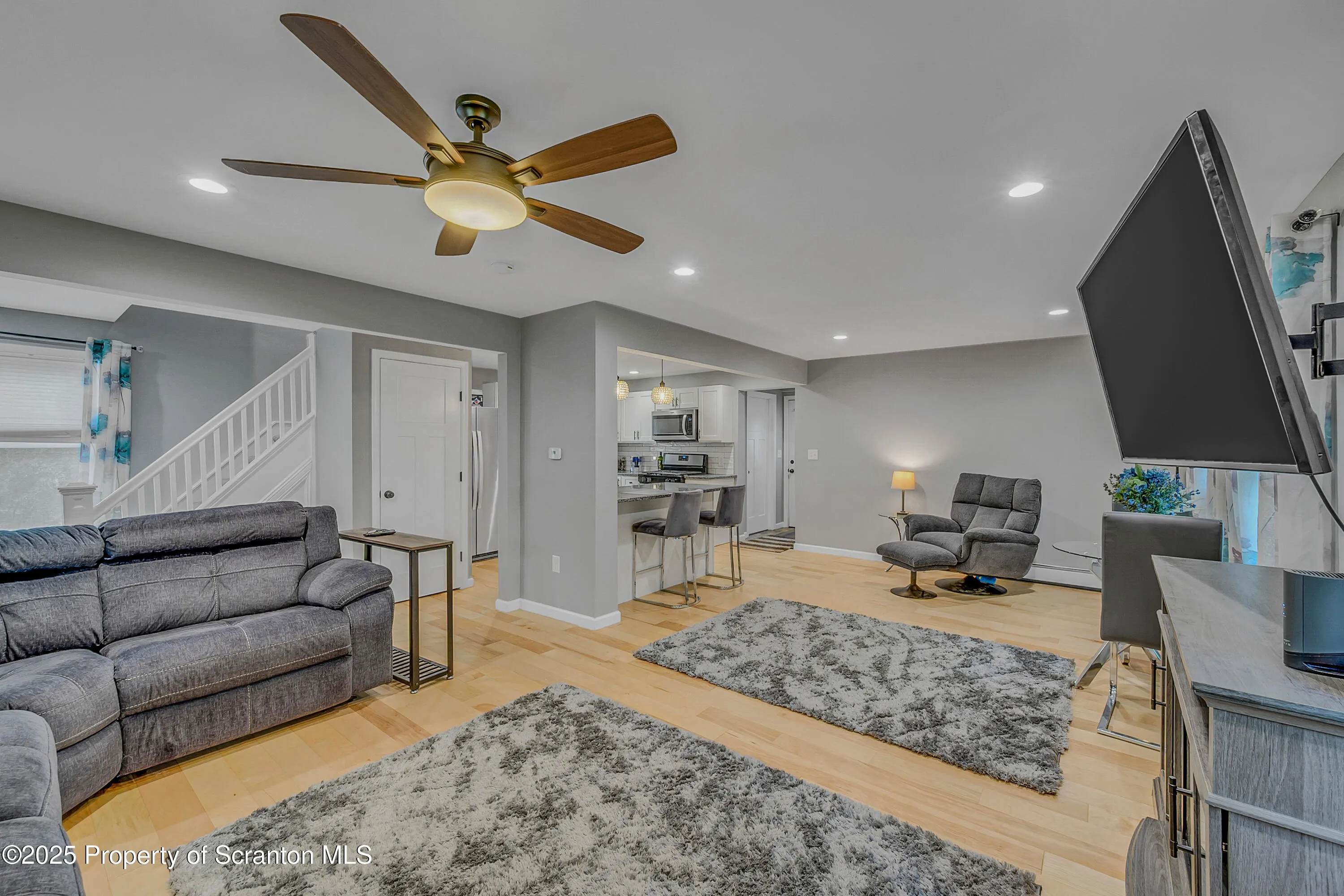 277 Atlas Street, Fell Twp, Pennsylvania 18407, 3 Bedrooms Bedrooms, 6 Rooms Rooms,2 BathroomsBathrooms,Residential,For Sale,Atlas,SC253207