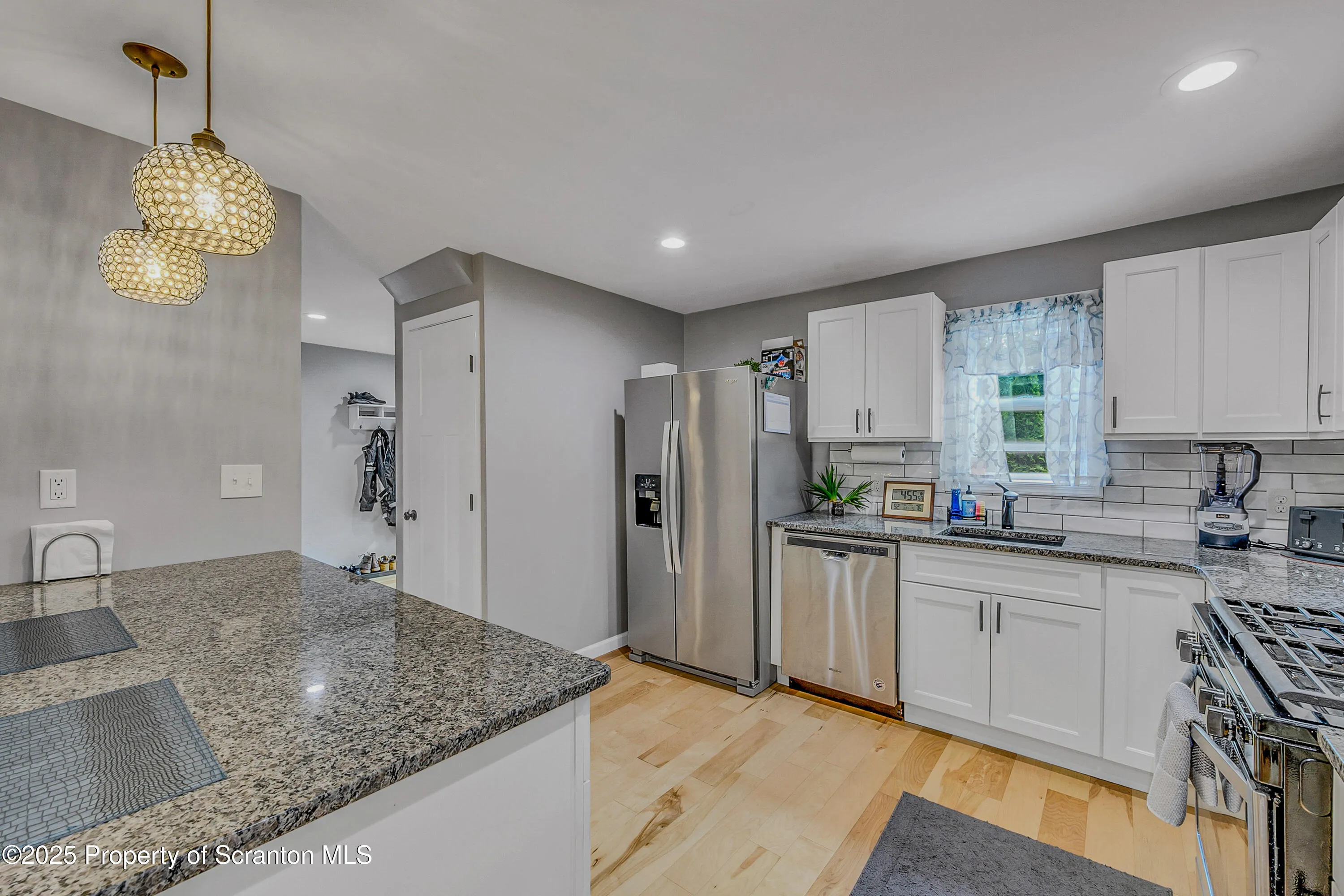 277 Atlas Street, Fell Twp, Pennsylvania 18407, 3 Bedrooms Bedrooms, 6 Rooms Rooms,2 BathroomsBathrooms,Residential,For Sale,Atlas,SC253207