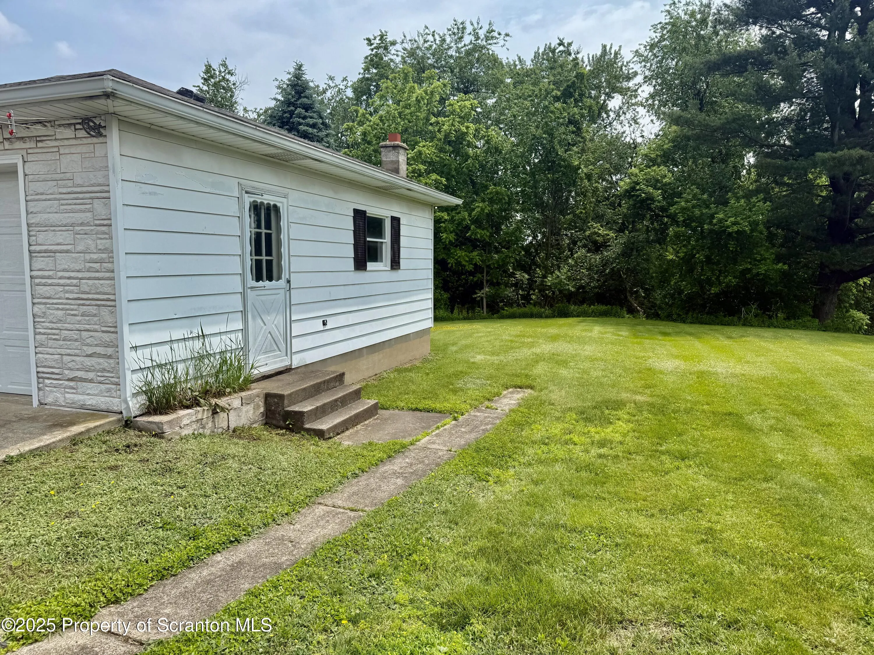 129 Casper Street, Old Forge, Pennsylvania 18518, 2 Bedrooms Bedrooms, 5 Rooms Rooms,1 BathroomBathrooms,Residential,For Sale,Casper,SC252790