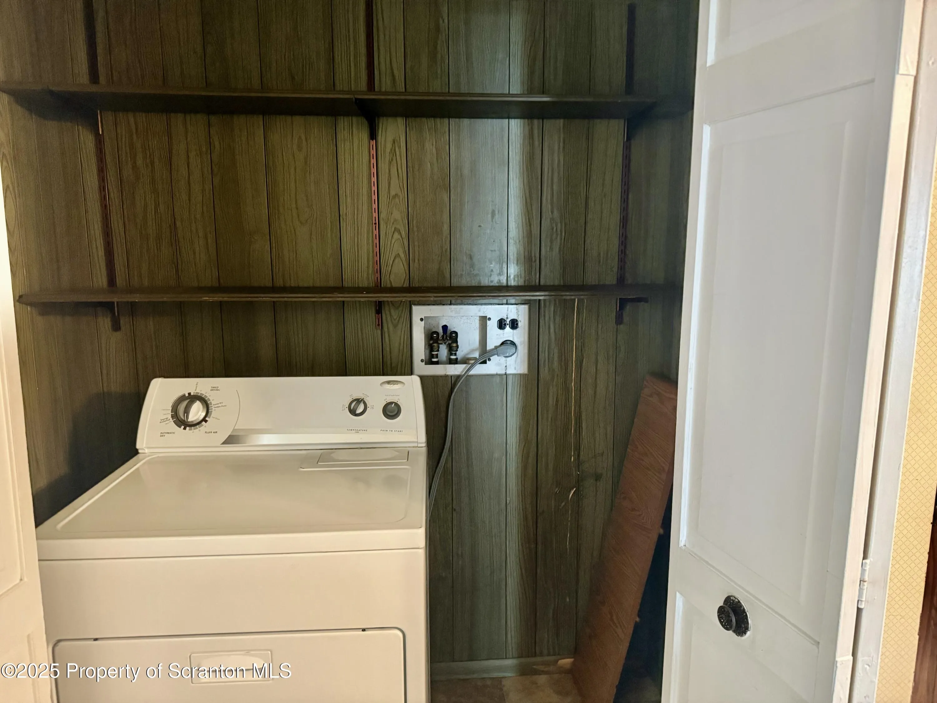 129 Casper Street, Old Forge, Pennsylvania 18518, 2 Bedrooms Bedrooms, 5 Rooms Rooms,1 BathroomBathrooms,Residential,For Sale,Casper,SC252790