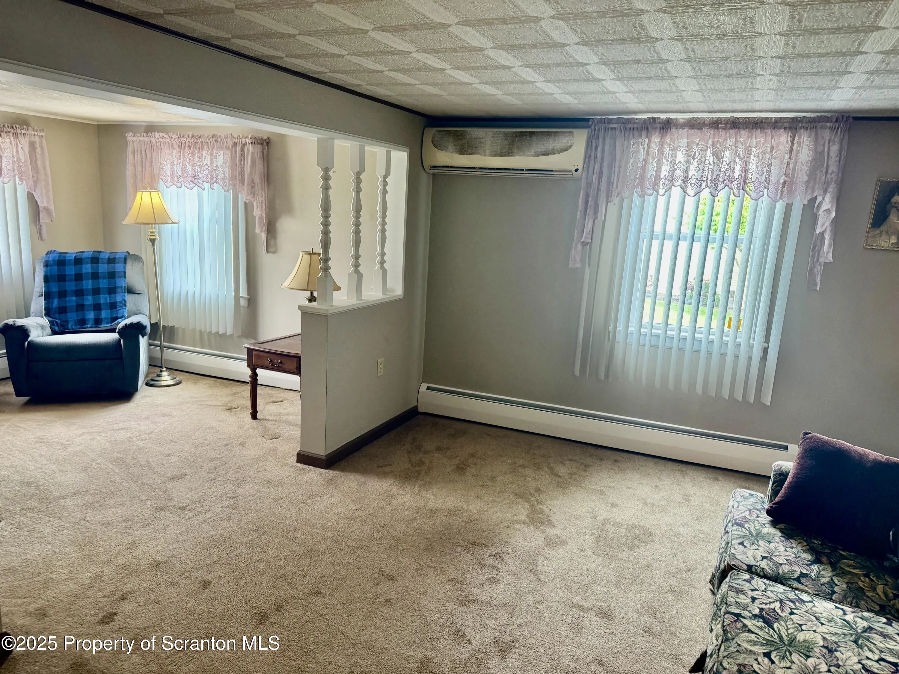 129 Casper Street, Old Forge, Pennsylvania 18518, 2 Bedrooms Bedrooms, 5 Rooms Rooms,1 BathroomBathrooms,Residential,For Sale,Casper,SC252790