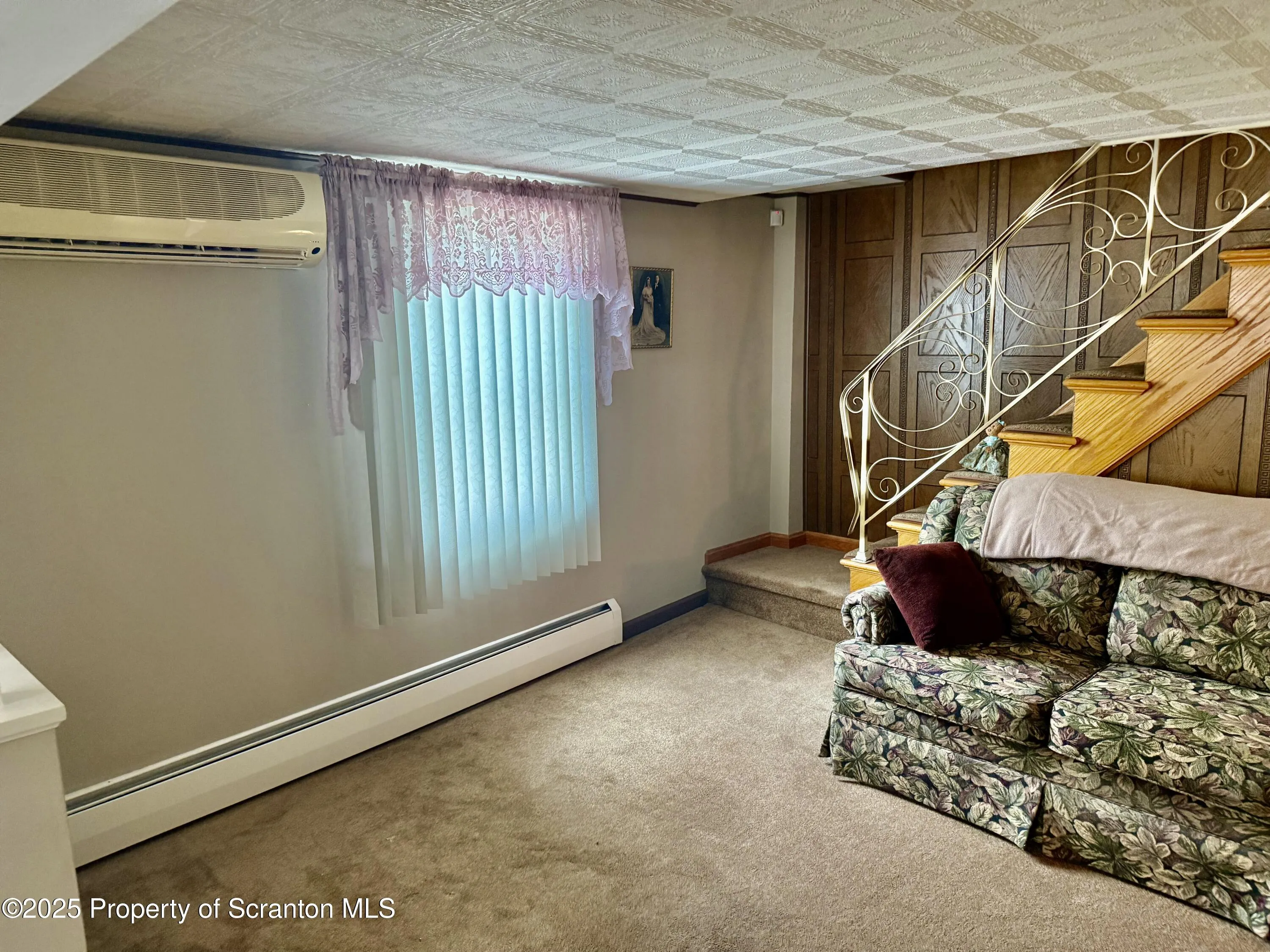 129 Casper Street, Old Forge, Pennsylvania 18518, 2 Bedrooms Bedrooms, 5 Rooms Rooms,1 BathroomBathrooms,Residential,For Sale,Casper,SC252790