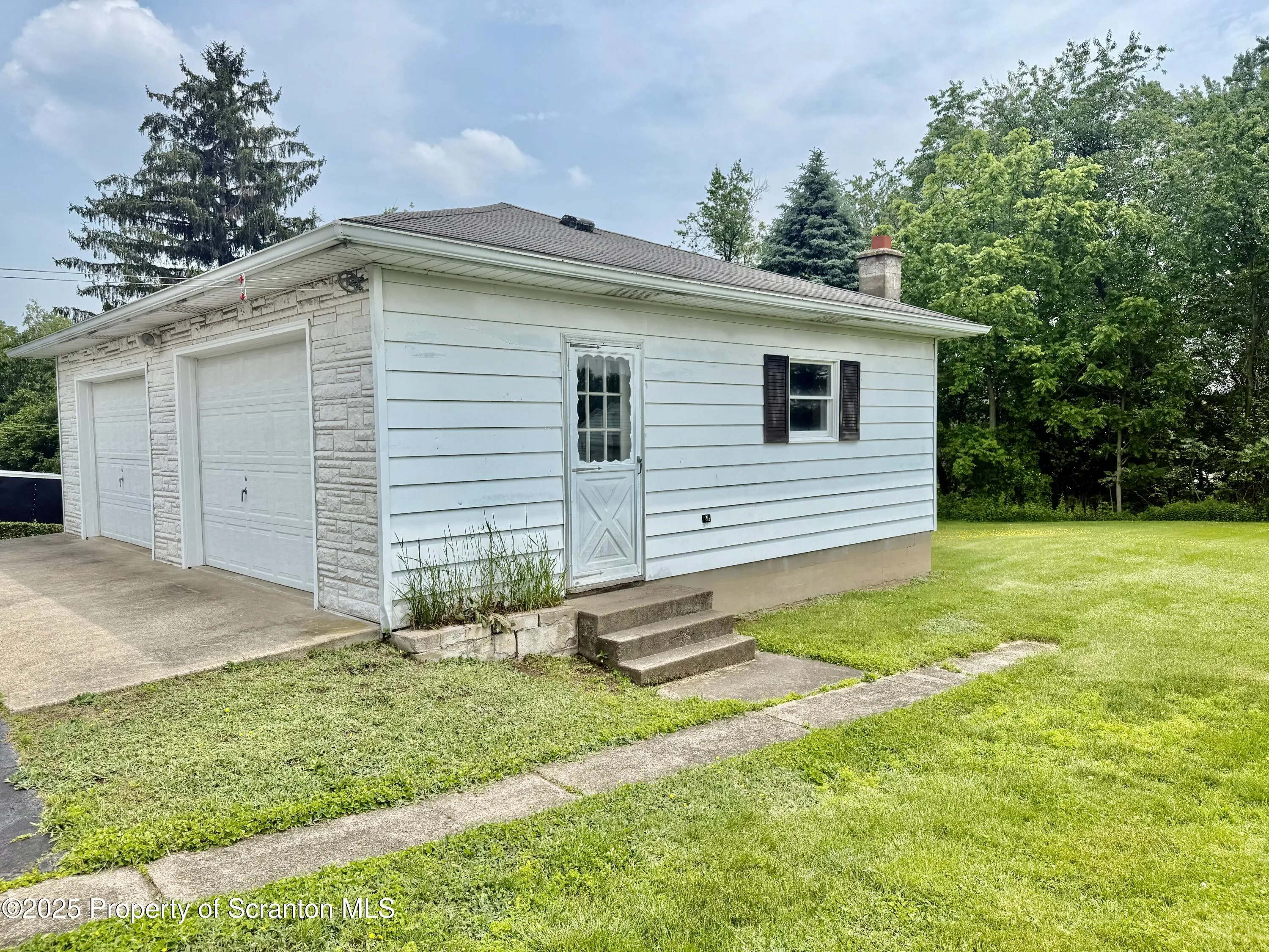 129 Casper Street, Old Forge, Pennsylvania 18518, 2 Bedrooms Bedrooms, 5 Rooms Rooms,1 BathroomBathrooms,Residential,For Sale,Casper,SC252790
