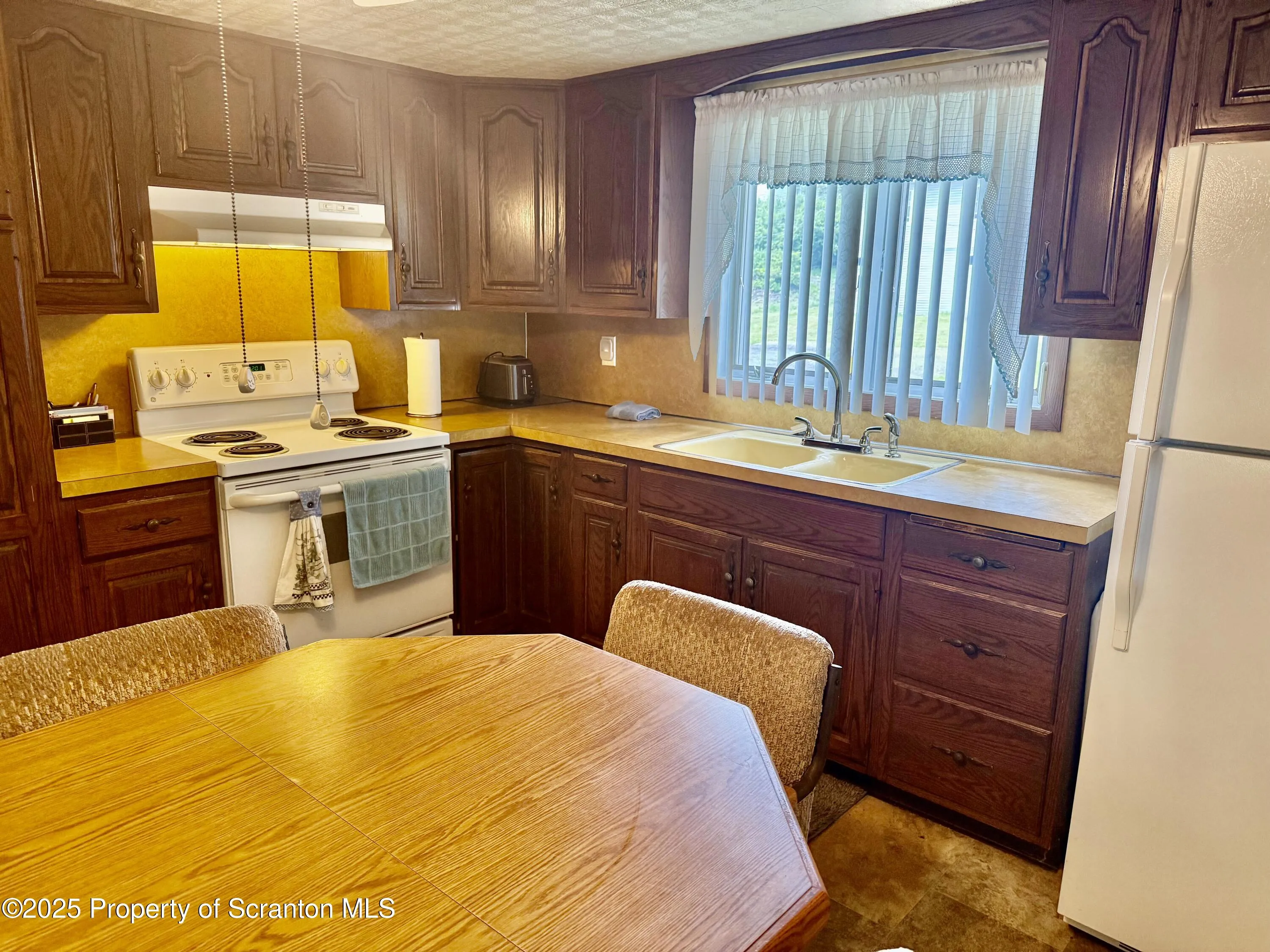 129 Casper Street, Old Forge, Pennsylvania 18518, 2 Bedrooms Bedrooms, 5 Rooms Rooms,1 BathroomBathrooms,Residential,For Sale,Casper,SC252790